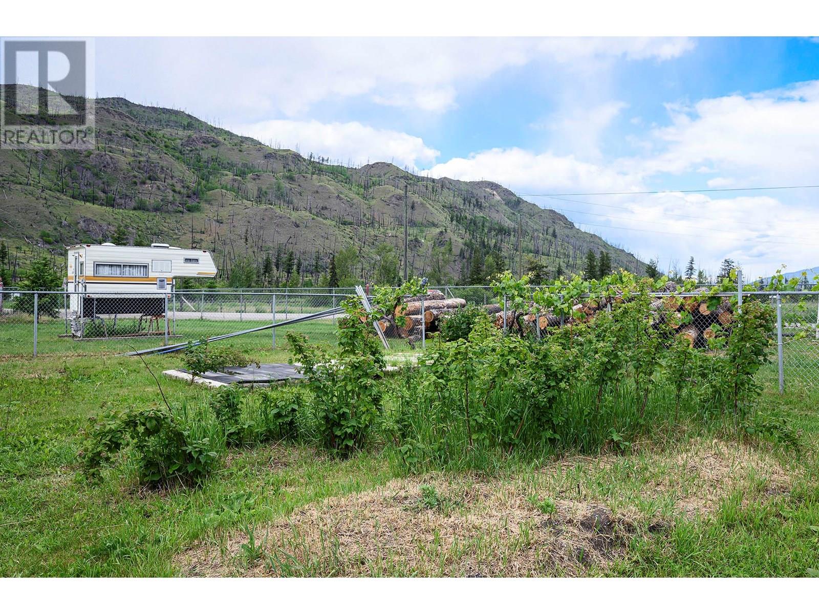3215 Yellowhead Highway, Barriere, British Columbia  V0E 2E0 - Photo 41 - 10352207