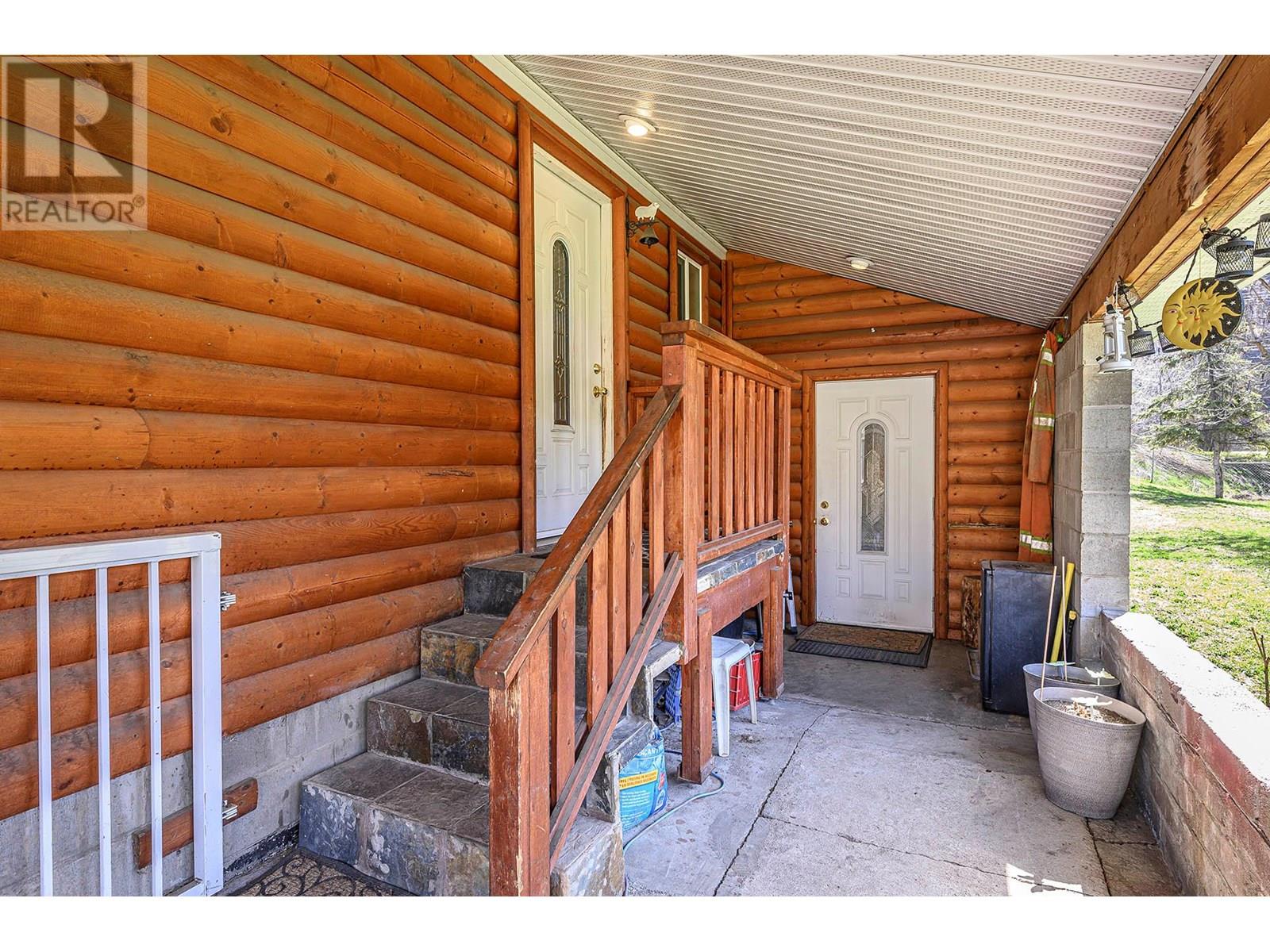 3215 Yellowhead Highway, Barriere, British Columbia  V0E 2E0 - Photo 46 - 10352207