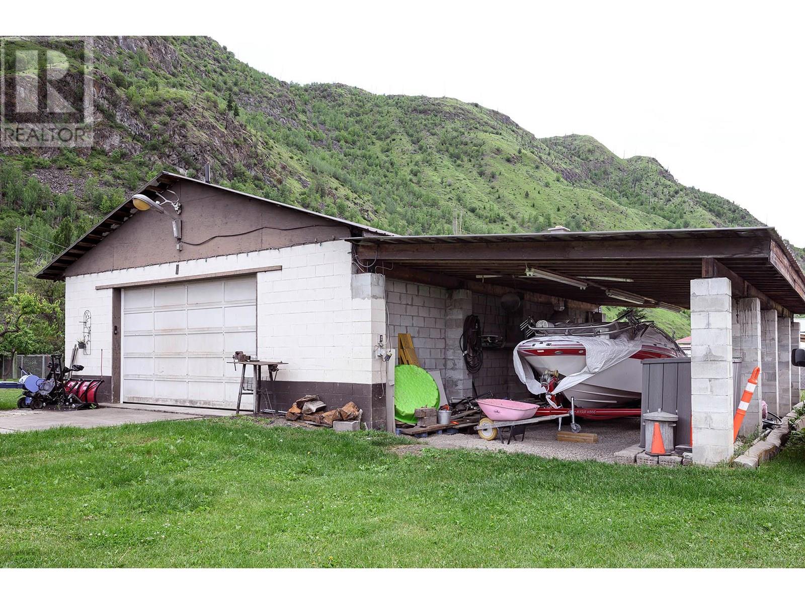 3215 Yellowhead Highway, Barriere, British Columbia  V0E 2E0 - Photo 53 - 10352207
