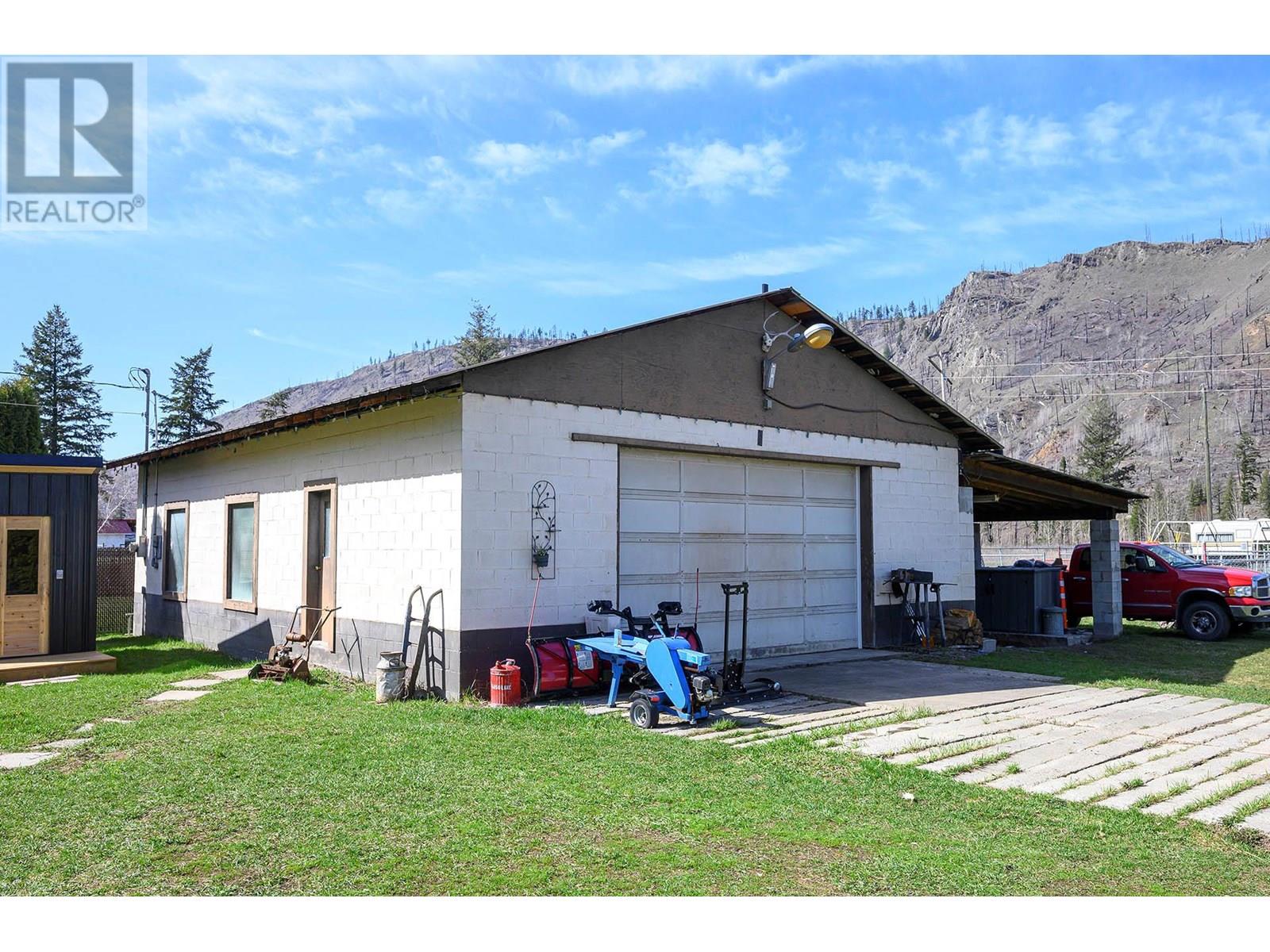3215 Yellowhead Highway, Barriere, British Columbia  V0E 2E0 - Photo 54 - 10352207