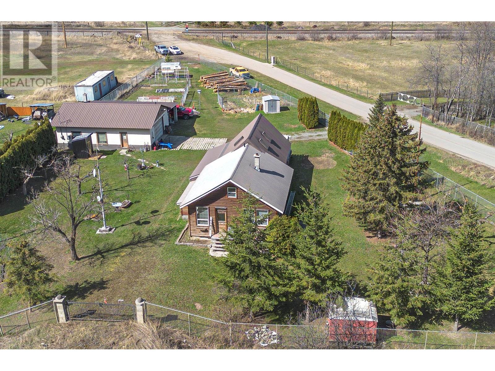 3215 Yellowhead Highway, Barriere, British Columbia  V0E 2E0 - Photo 71 - 10352207