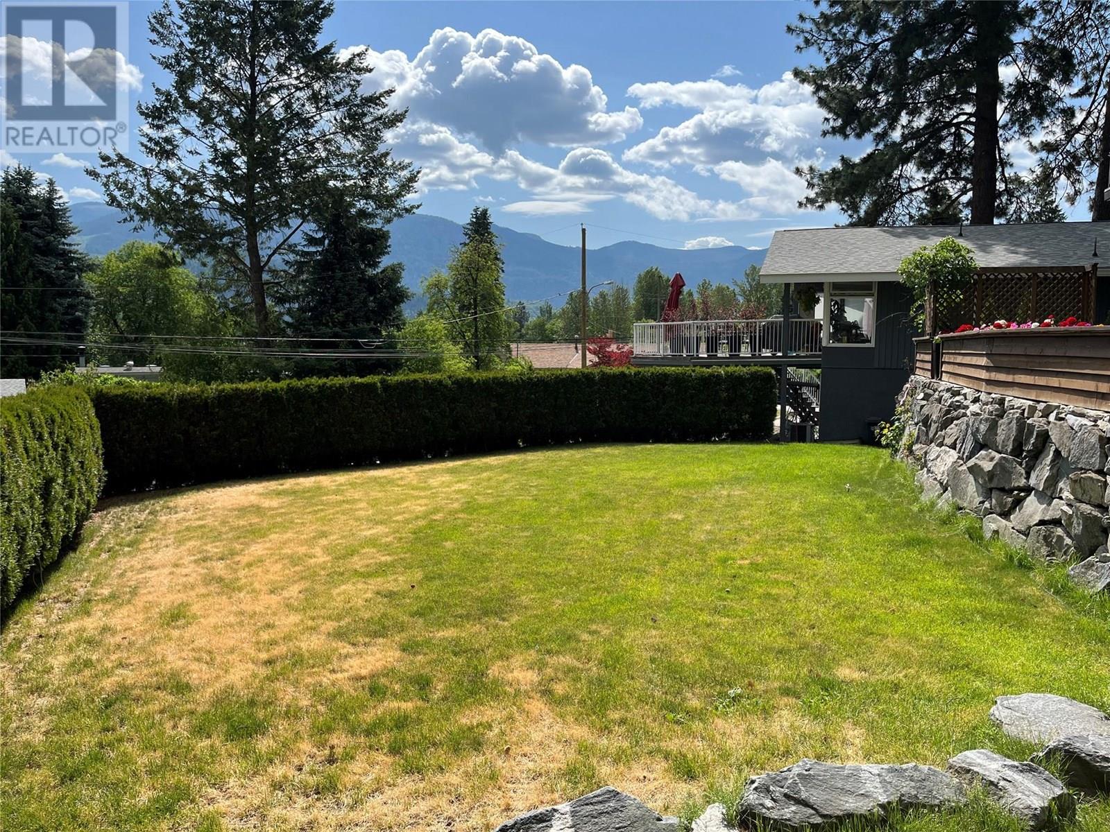 801 Lynnwood Crescent, Castlegar, British Columbia  V1N 1E5 - Photo 18 - 10352071