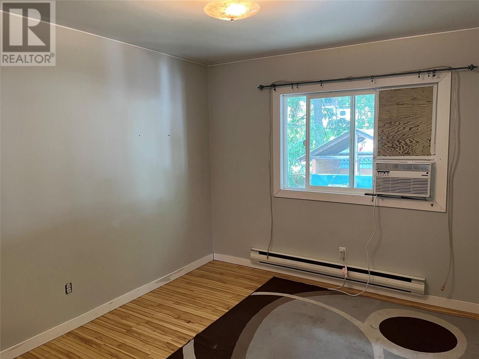 801 Lynnwood Crescent, Castlegar, British Columbia  V1N 1E5 - Photo 7 - 10352071