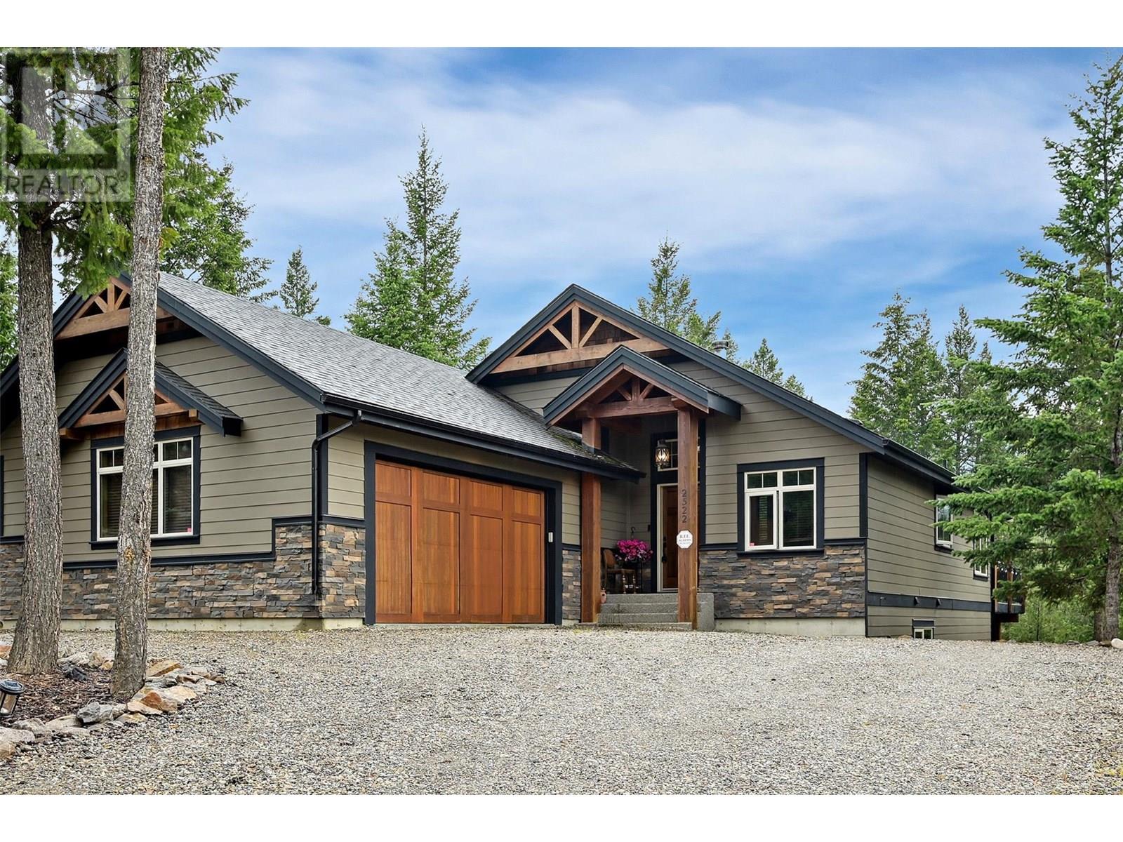 2522 Cobblestone Trail, Invermere, British Columbia  V0A 1K6 - Photo 1 - 10351410