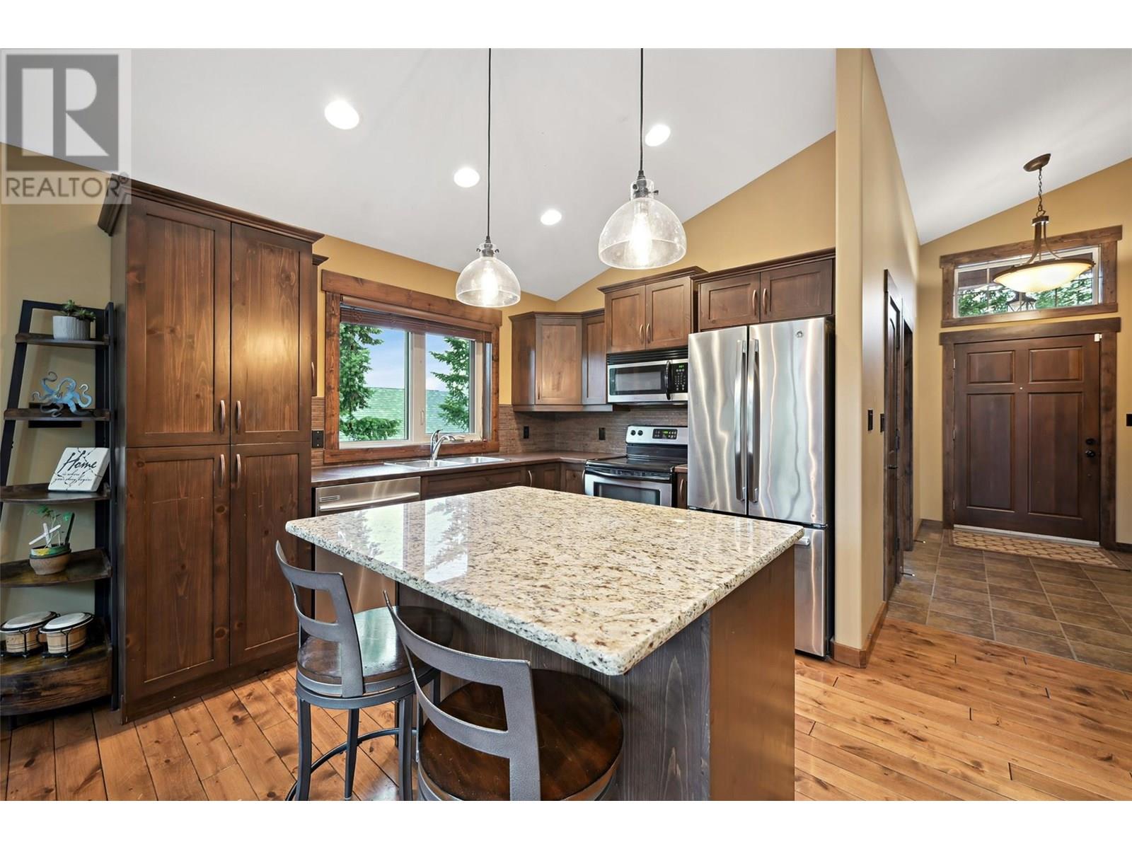2522 Cobblestone Trail, Invermere, British Columbia  V0A 1K6 - Photo 10 - 10351410