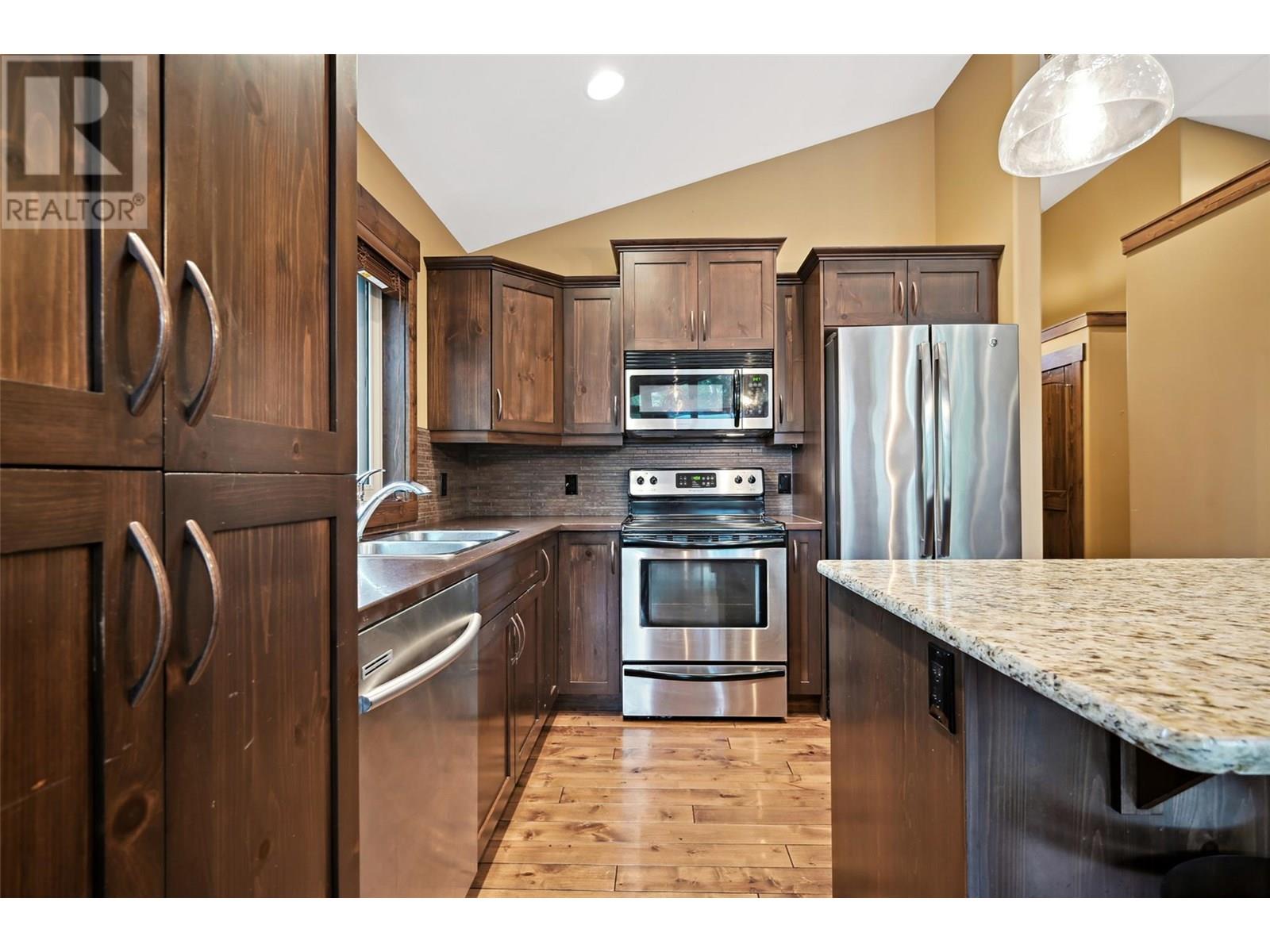 2522 Cobblestone Trail, Invermere, British Columbia  V0A 1K6 - Photo 11 - 10351410