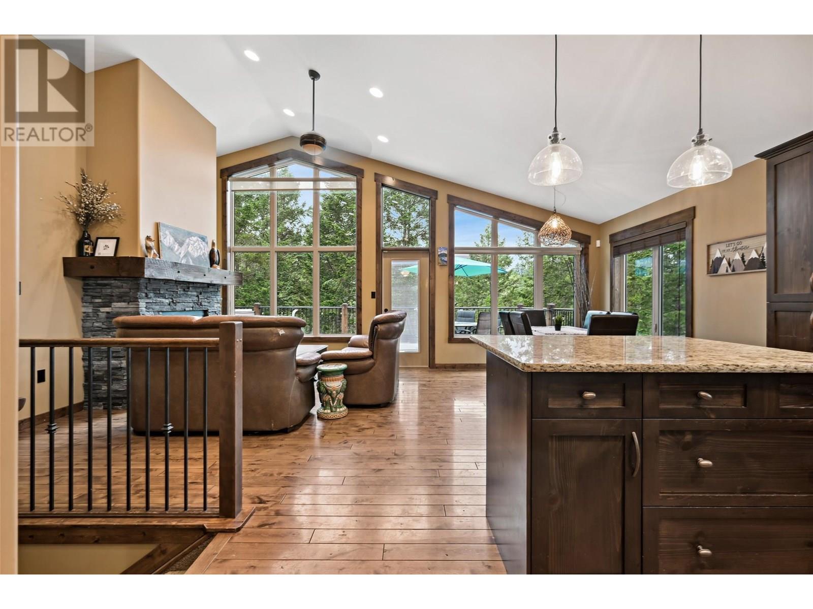 2522 Cobblestone Trail, Invermere, British Columbia  V0A 1K6 - Photo 4 - 10351410