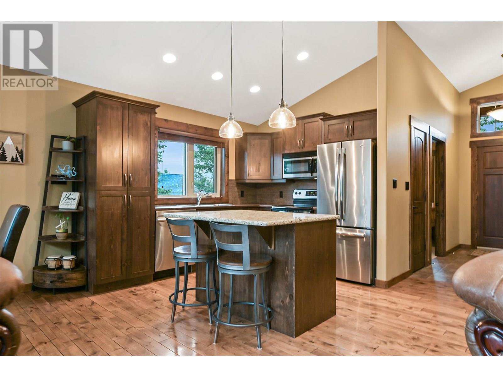 2522 Cobblestone Trail, Invermere, British Columbia  V0A 1K6 - Photo 8 - 10351410