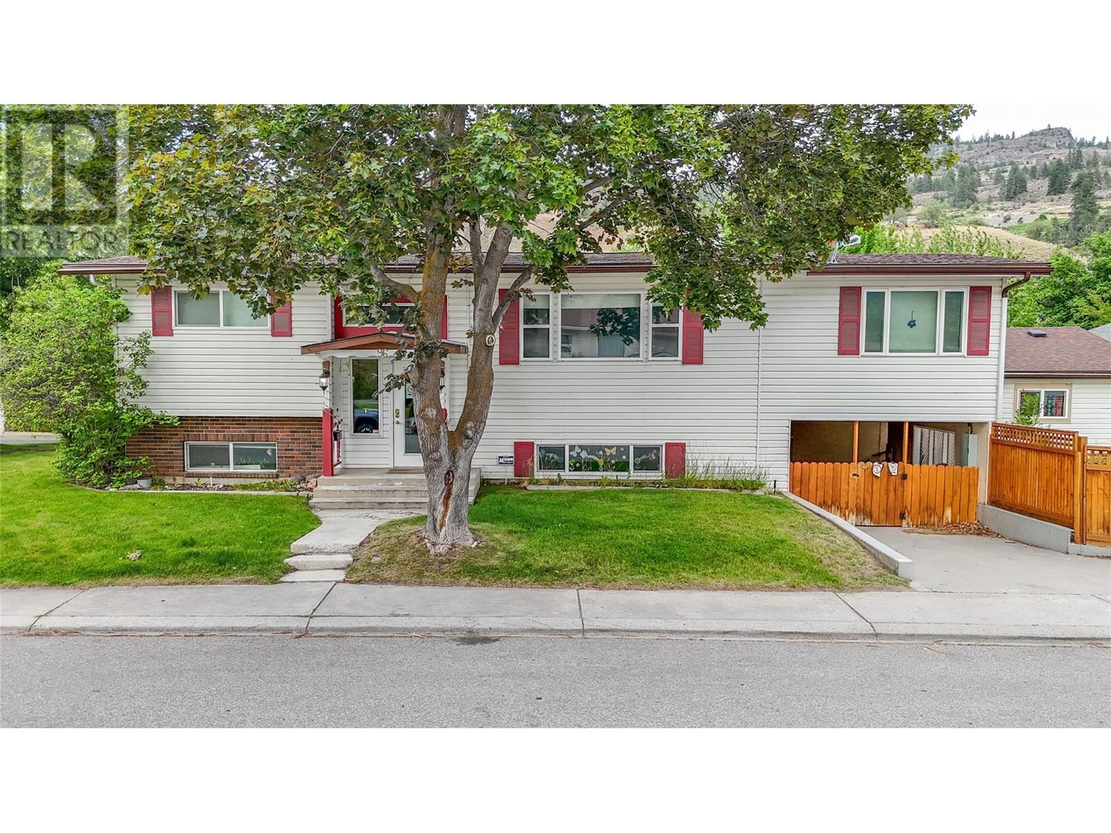 96 Yorkton Avenue, Penticton, British Columbia  V2A 3V1 - Photo 1 - 10352171