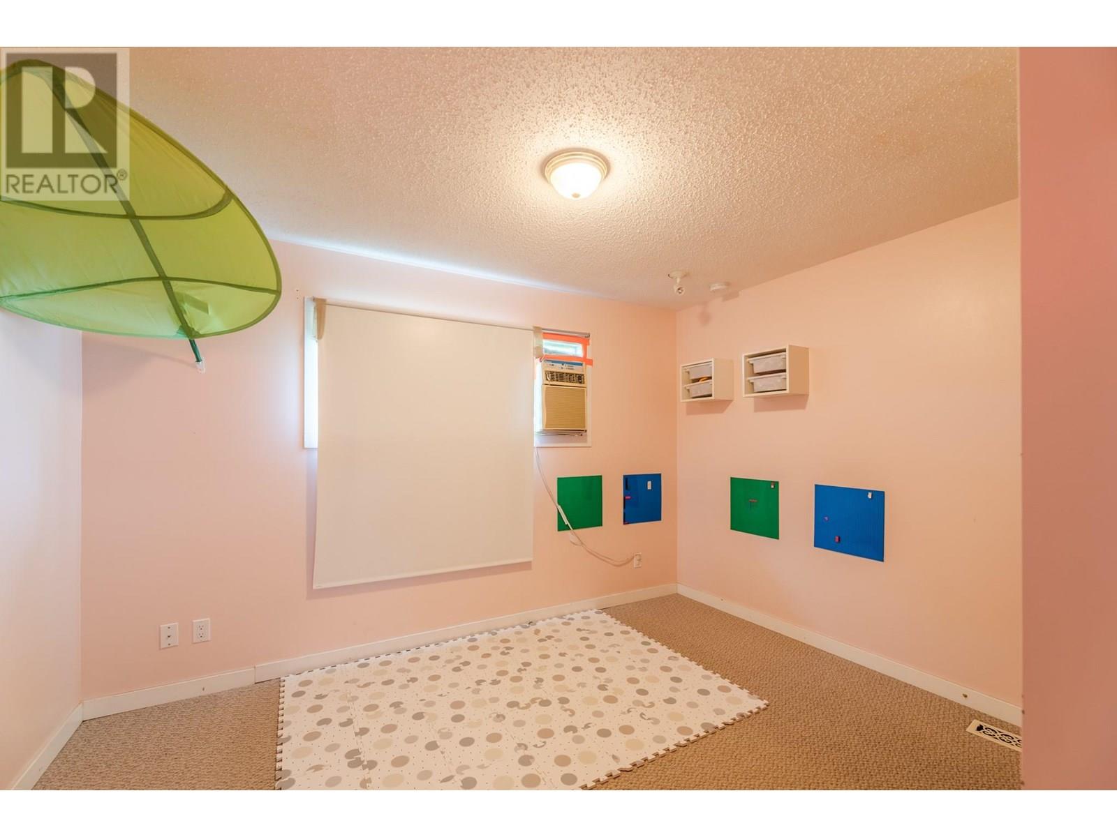 96 Yorkton Avenue, Penticton, British Columbia  V2A 3V1 - Photo 22 - 10352171
