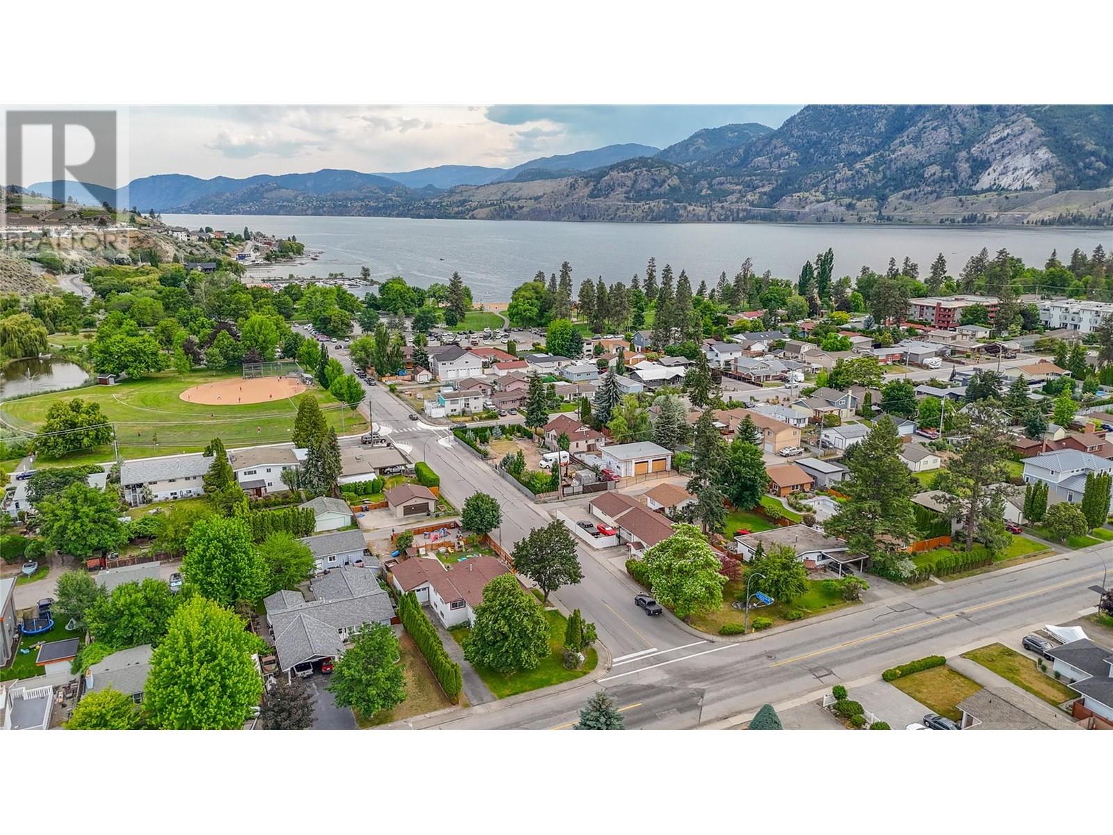 96 Yorkton Avenue, Penticton, British Columbia  V2A 3V1 - Photo 3 - 10352171