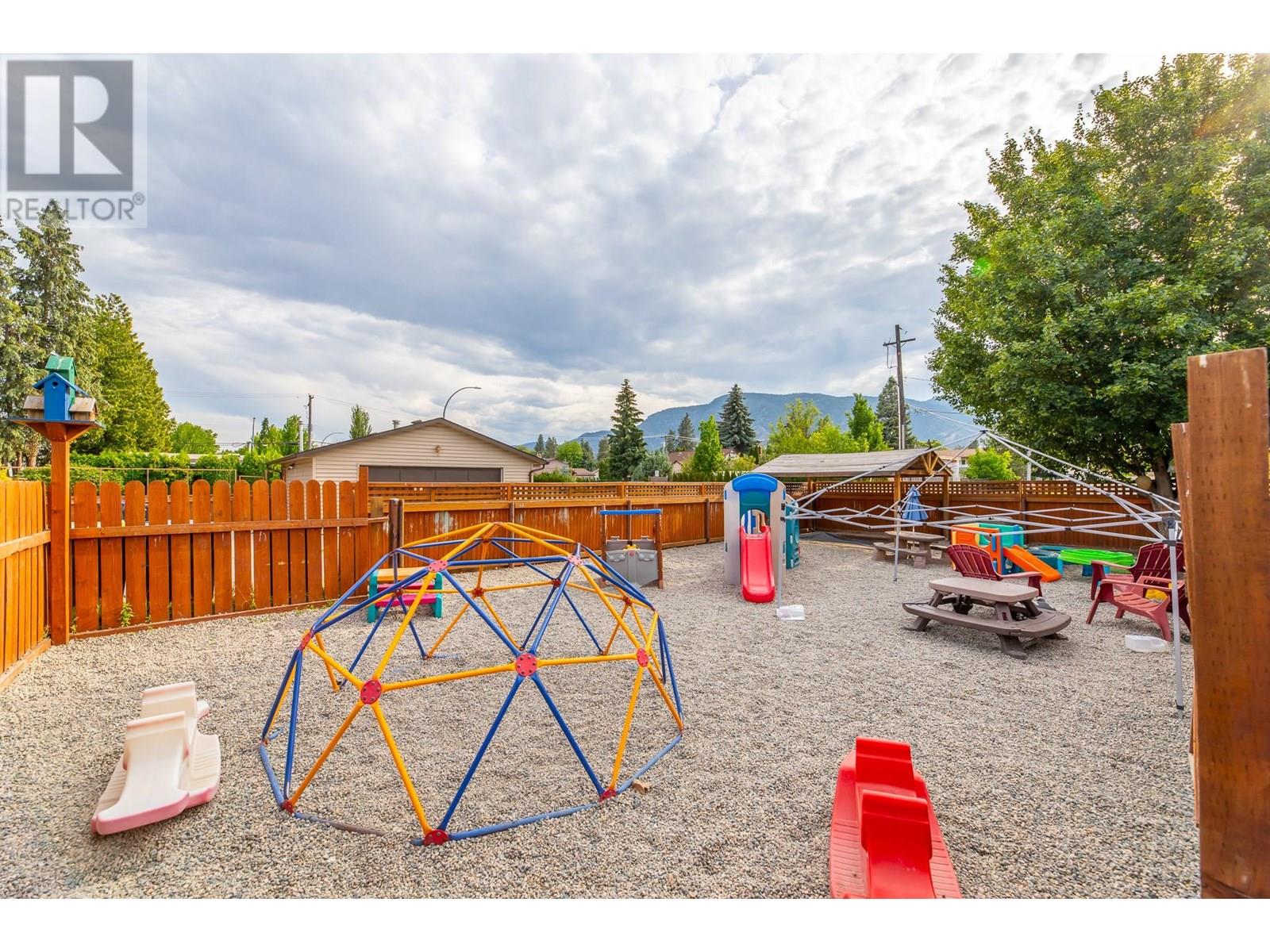 96 Yorkton Avenue, Penticton, British Columbia  V2A 3V1 - Photo 31 - 10352171