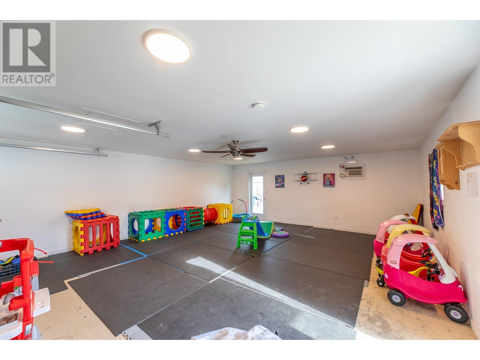 96 Yorkton Avenue, Penticton, British Columbia  V2A 3V1 - Photo 32 - 10352171