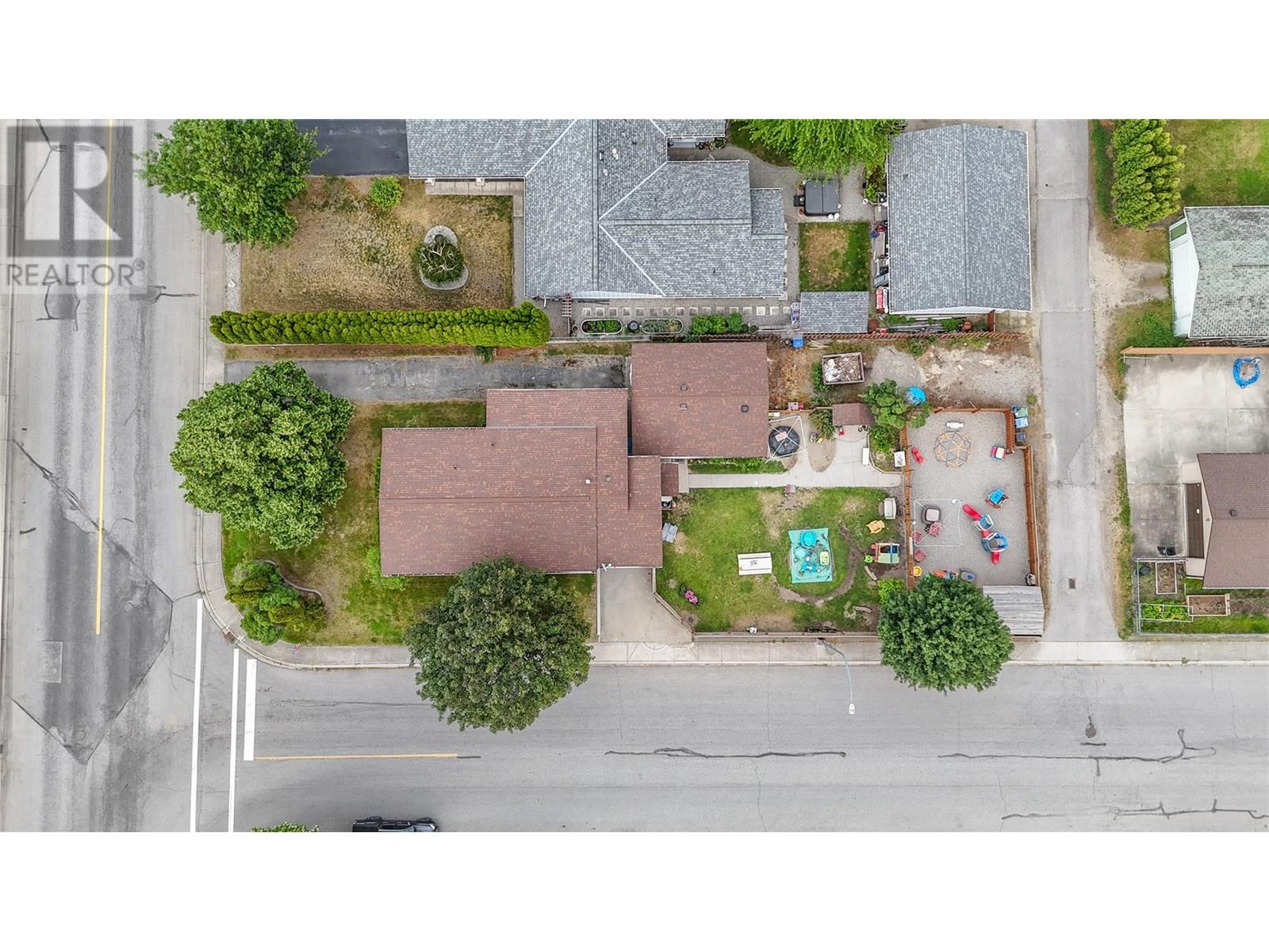 96 Yorkton Avenue, Penticton, British Columbia  V2A 3V1 - Photo 38 - 10352171