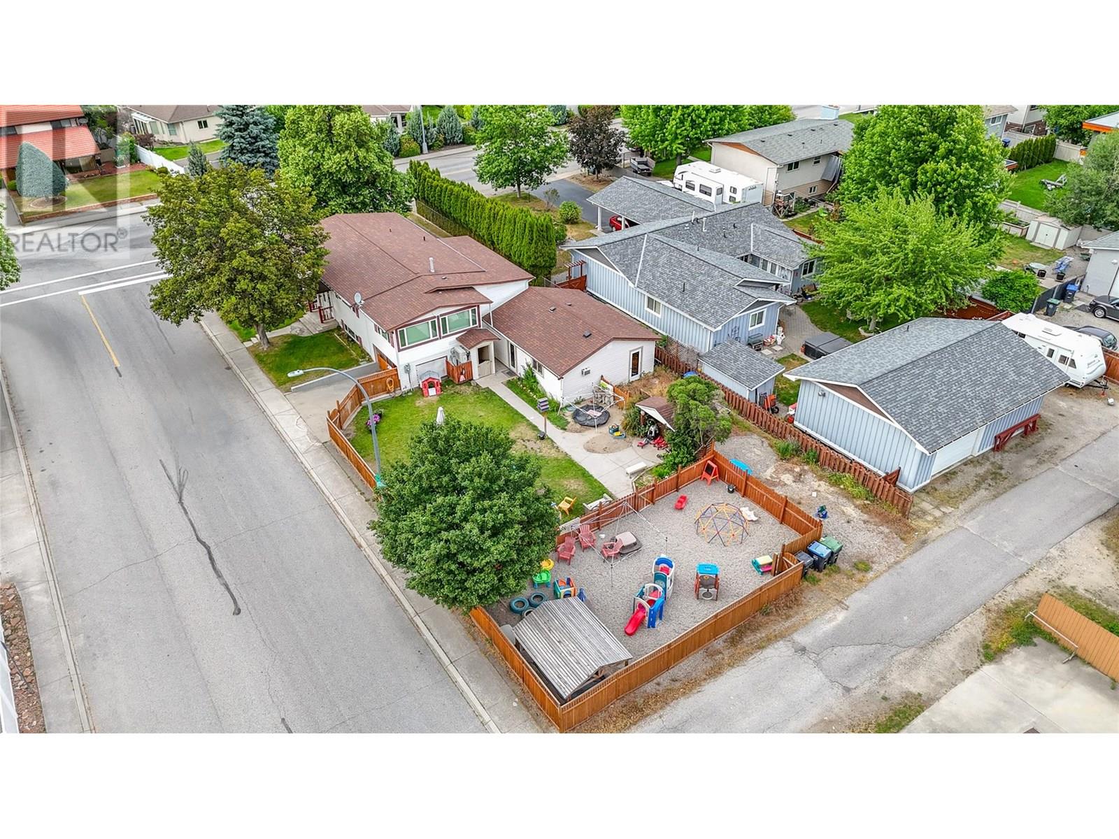 96 Yorkton Avenue, Penticton, British Columbia  V2A 3V1 - Photo 5 - 10352171