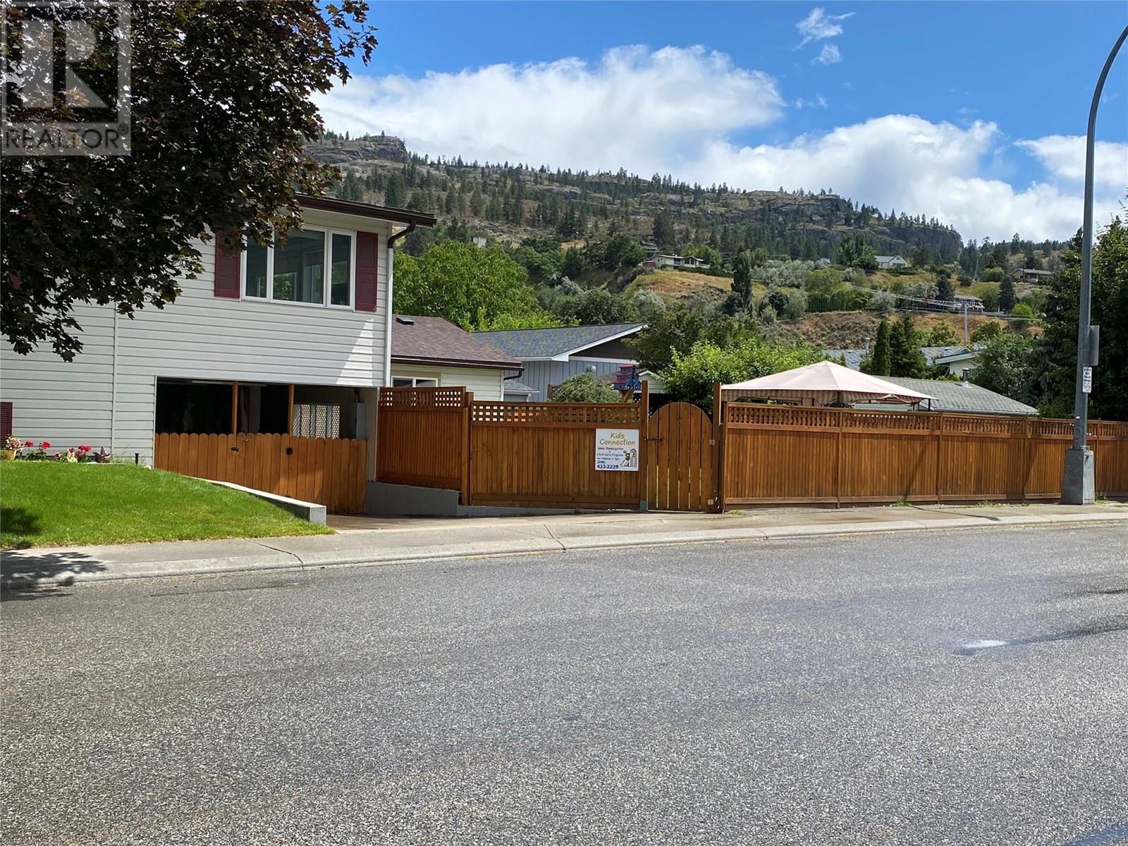 96 Yorkton Avenue, Penticton, British Columbia  V2A 3V1 - Photo 51 - 10352171