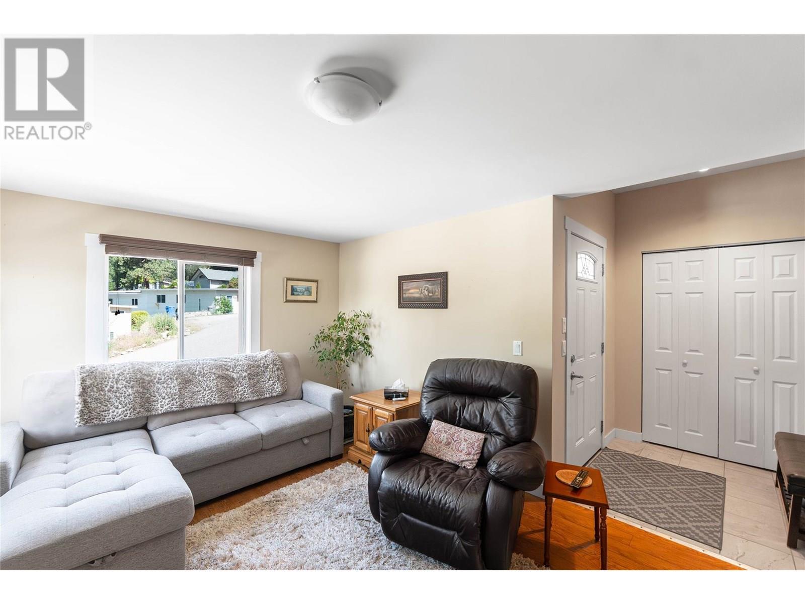 1860 Boucherie Road Unit# 3, West Kelowna, British Columbia  V4T 1Z9 - Photo 3 - 10352233