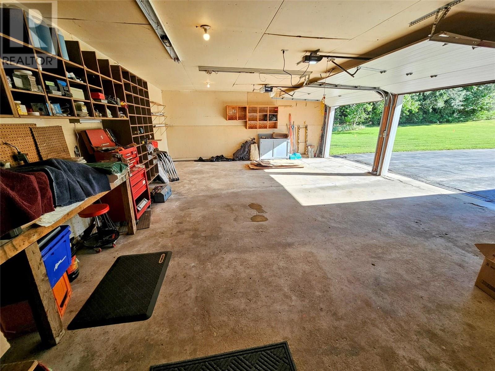 2235 Highway 3b, Fruitvale, British Columbia  V0G 1L0 - Photo 31 - 10351908