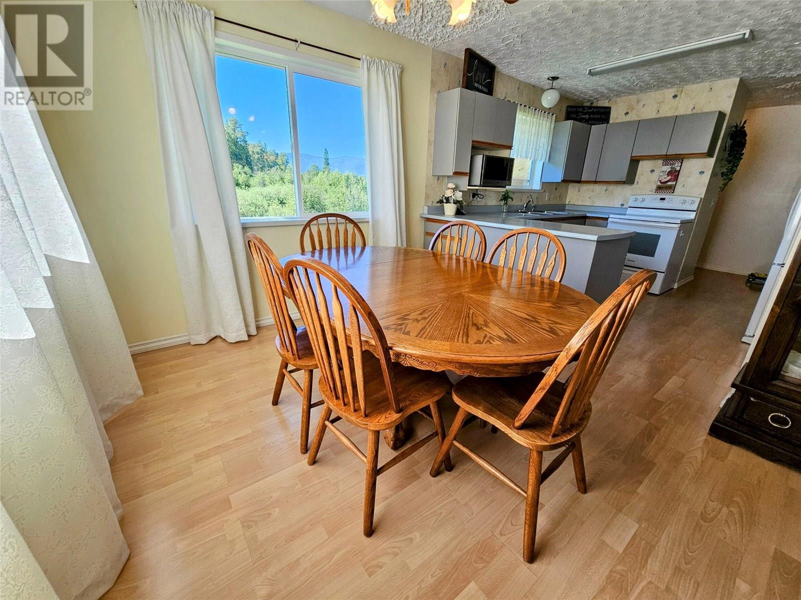 2235 Highway 3b, Fruitvale, British Columbia  V0G 1L0 - Photo 8 - 10351908