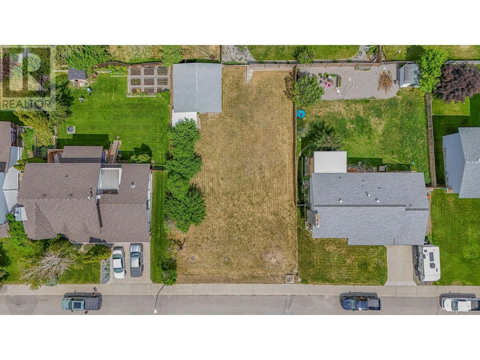 604 16th  S Street, Cranbrook, British Columbia  V1C 5V4 - Photo 3 - 10352356