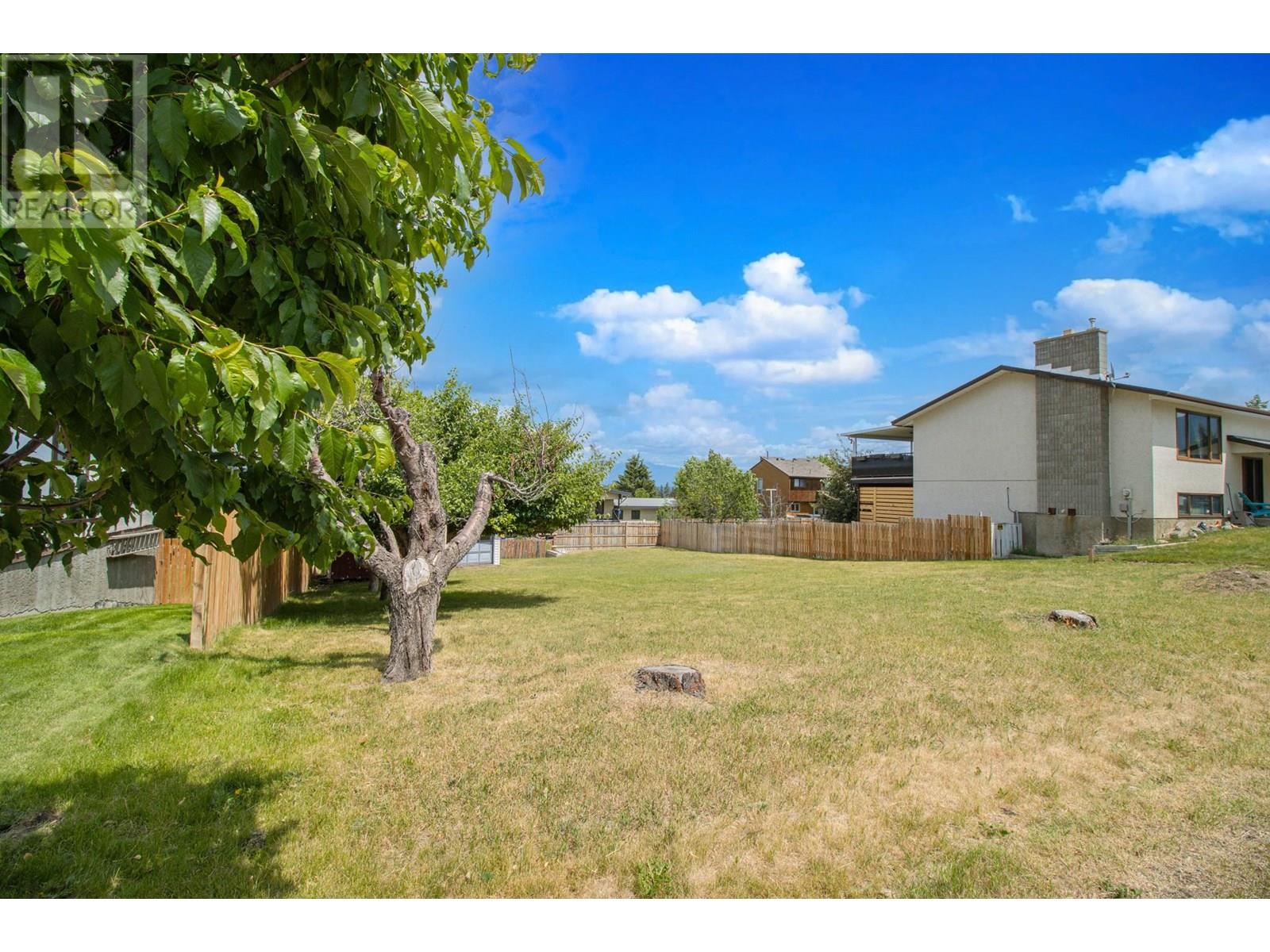 604 16th  S Street, Cranbrook, British Columbia  V1C 5V4 - Photo 4 - 10352356