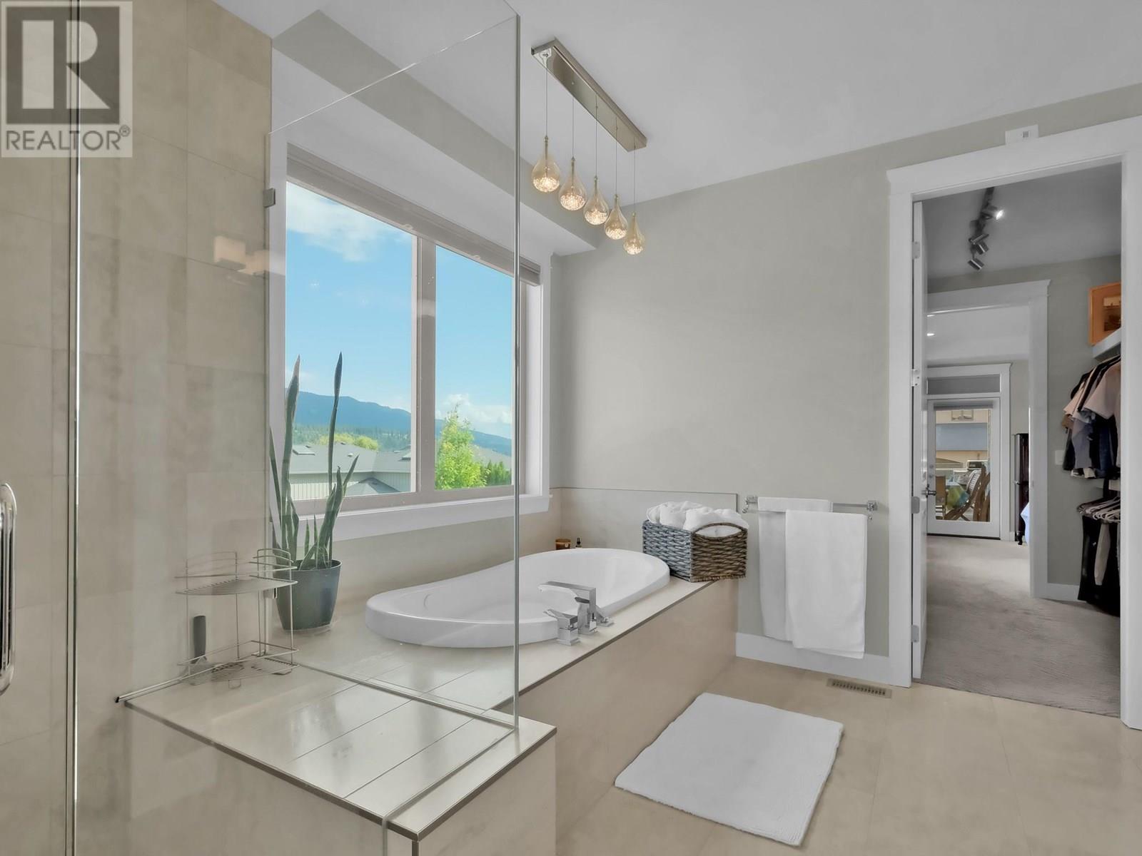 18451 Crystal Waters Road Unit# 16, Lake Country, British Columbia  V4V 2G2 - Photo 65 - 10351955