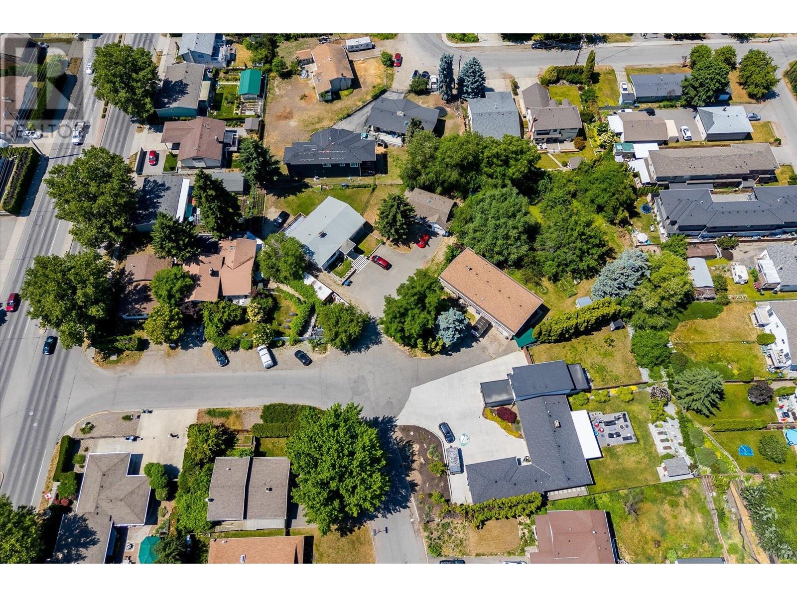 1404 Inkar Road, Kelowna, British Columbia  V1Y 8H7 - Photo 34 - 10351939