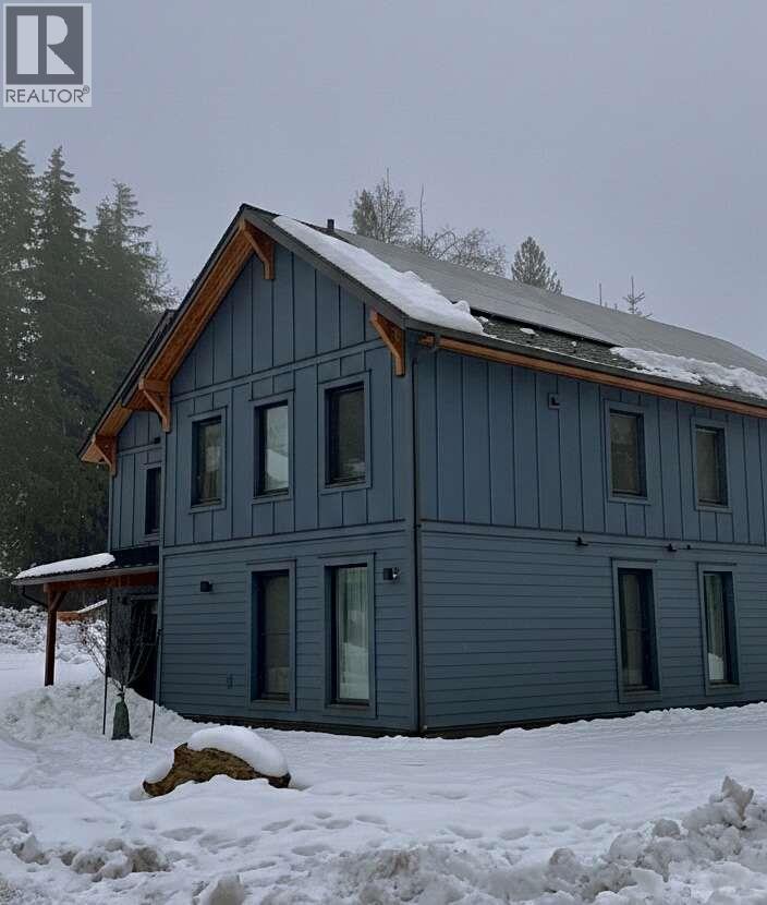 1009 Basin Lane, Revelstoke, British Columbia  V0E 2S1 - Photo 1 - 10352626