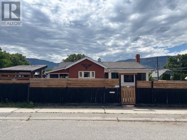 402 Orchard Avenue, Penticton, British Columbia  V2A 1Y2 - Photo 2 - 10352420
