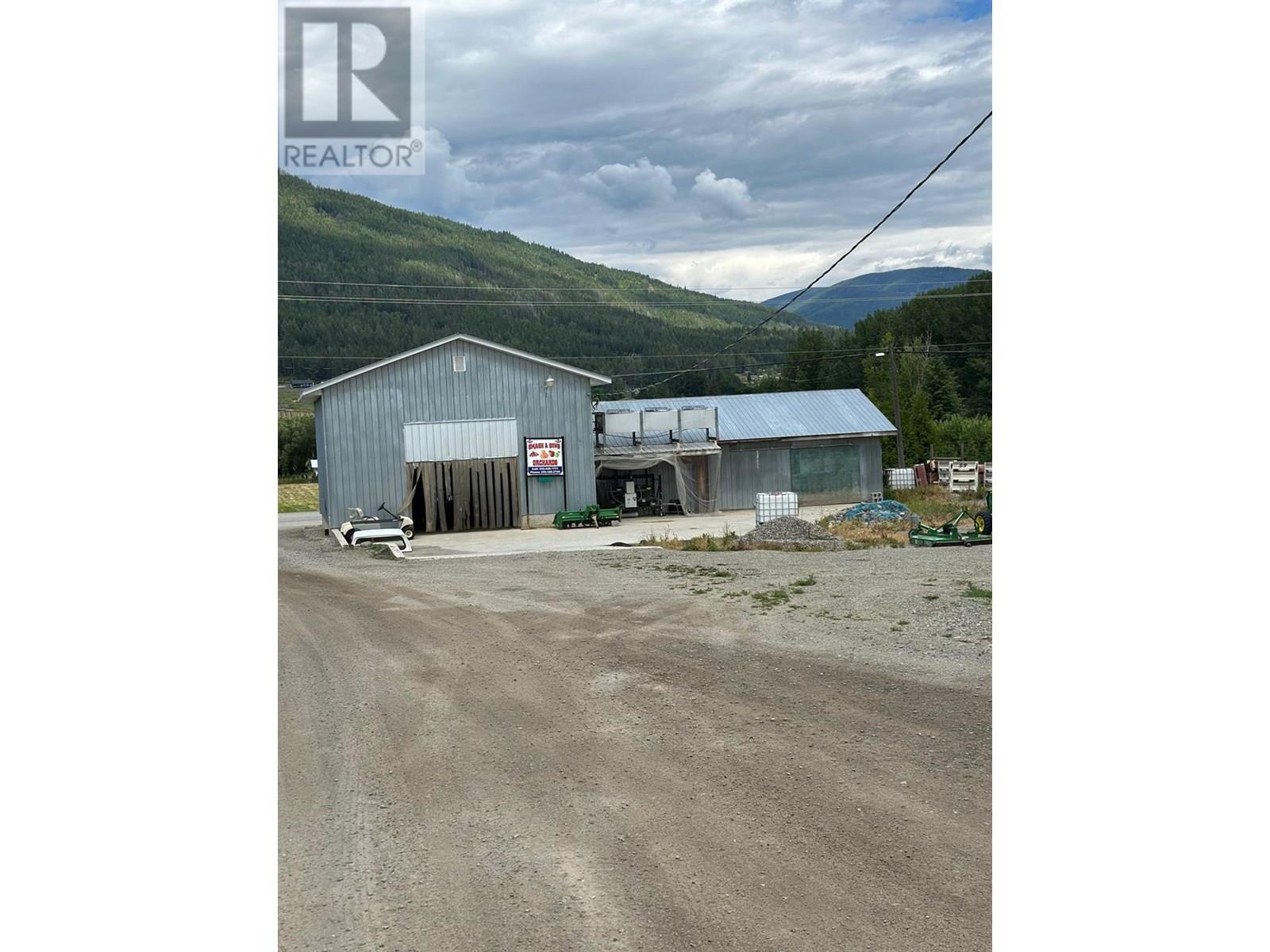 3037 Erickson Road, Creston, British Columbia  V0B 1G1 - Photo 3 - 10352802