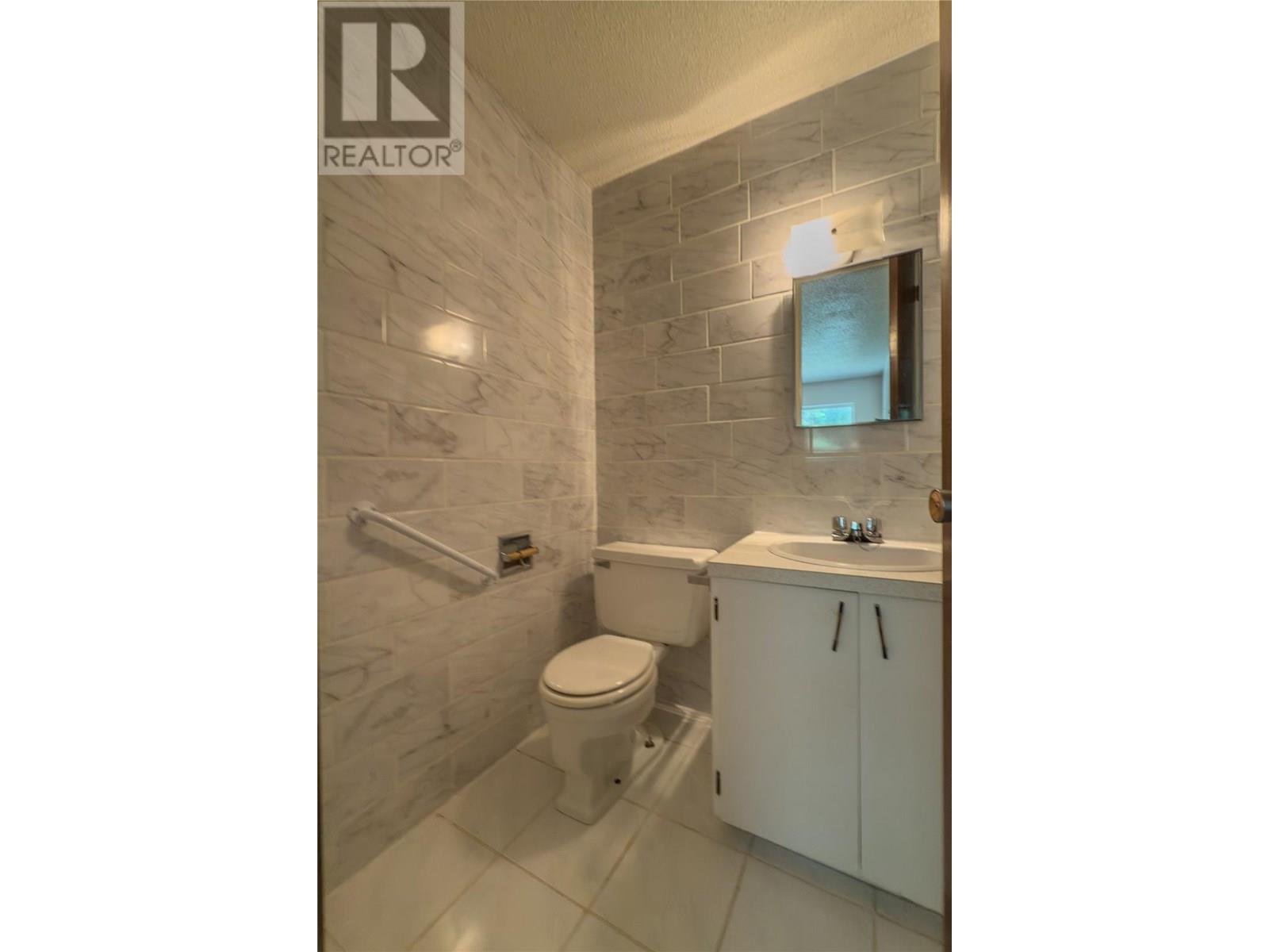 1691 Oberg Johnson Road, Golden, British Columbia  V0A 1H1 - Photo 7 - 10352667