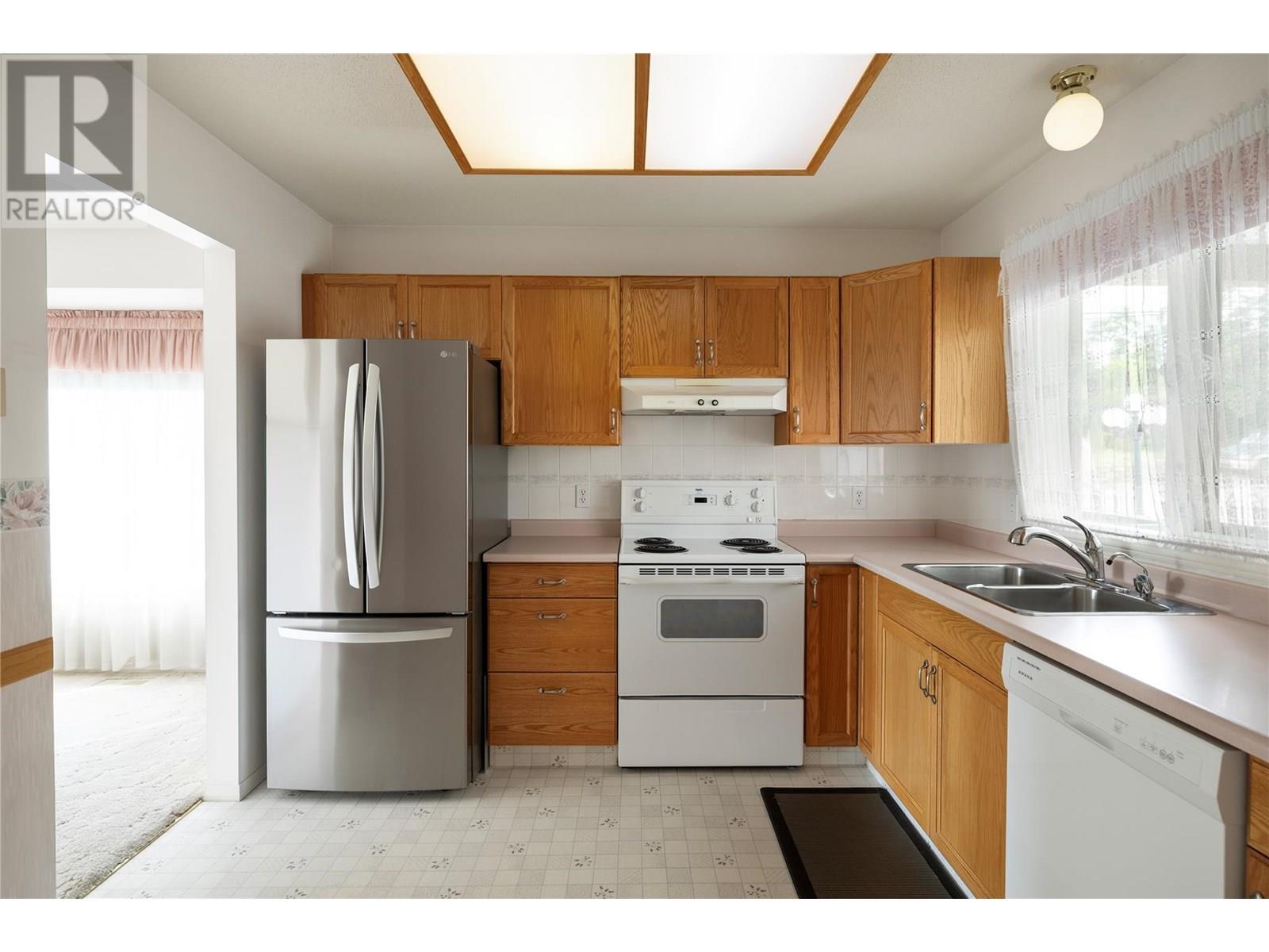 3930 20 Street Unit# 2, Vernon, British Columbia  V1T 4C9 - Photo 6 - 10352446