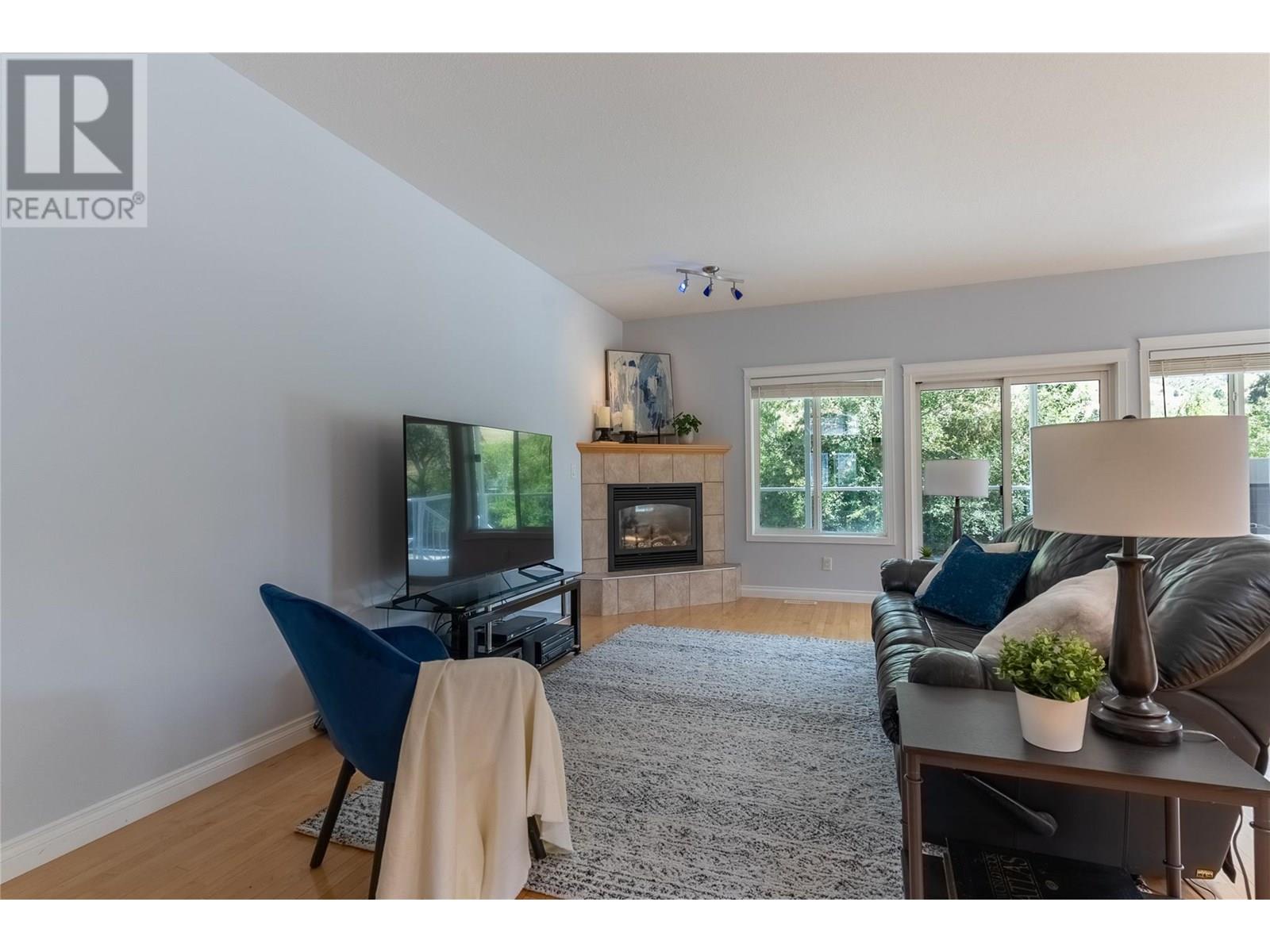 3727 Overlander Drive, Kamloops, British Columbia  V2B 8M4 - Photo 12 - 10353078