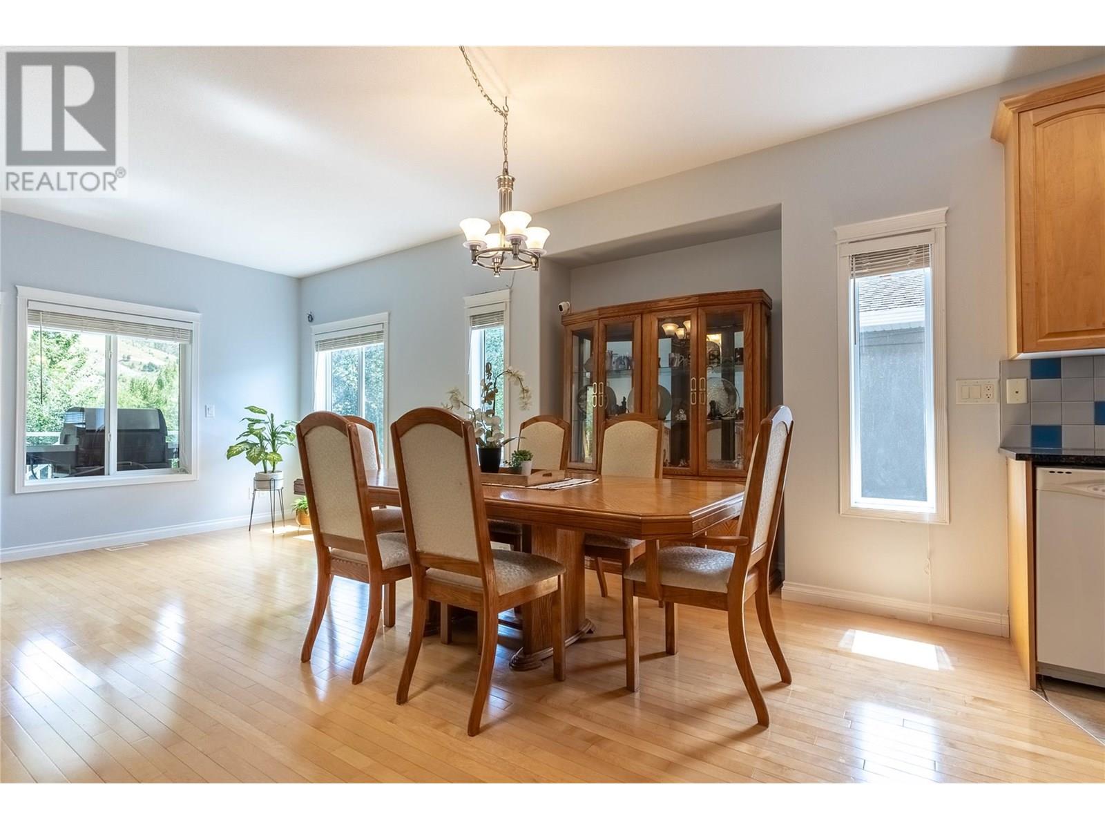 3727 Overlander Drive, Kamloops, British Columbia  V2B 8M4 - Photo 14 - 10353078