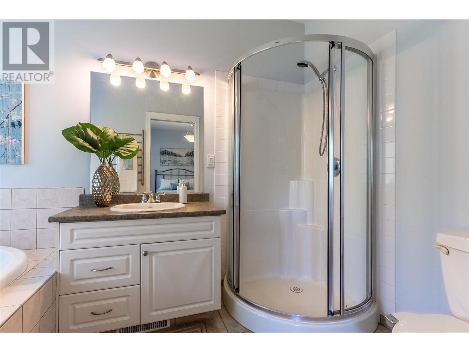 3727 Overlander Drive, Kamloops, British Columbia  V2B 8M4 - Photo 24 - 10353078