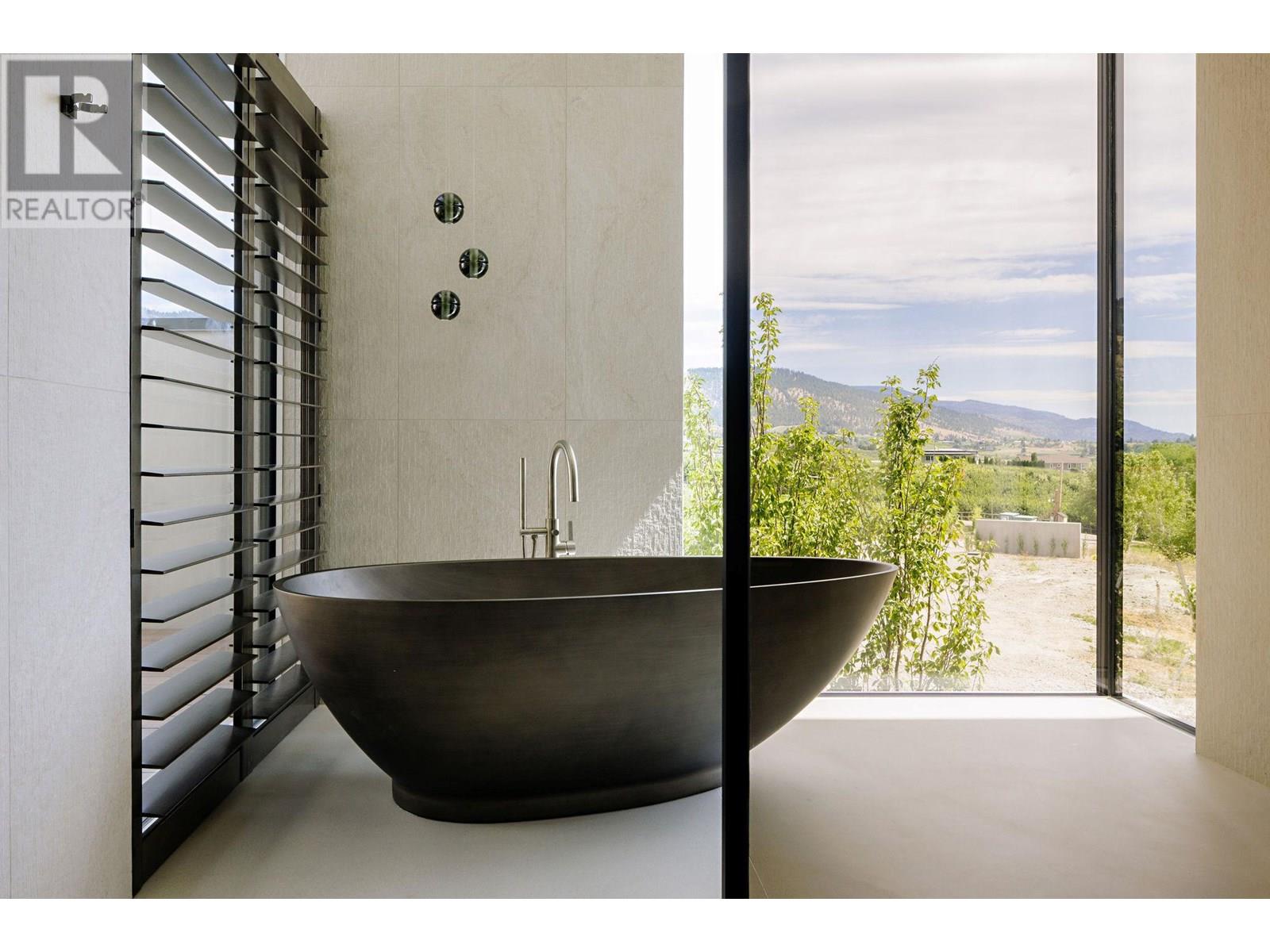 1675 Midland Road, Penticton, British Columbia  V2A 8T7 - Photo 35 - 10352533