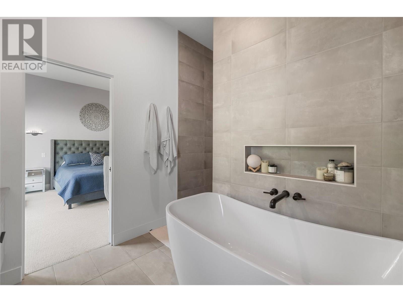 2846 Canyon Crest Drive, West Kelowna, British Columbia  V4T 0E3 - Photo 33 - 10353075