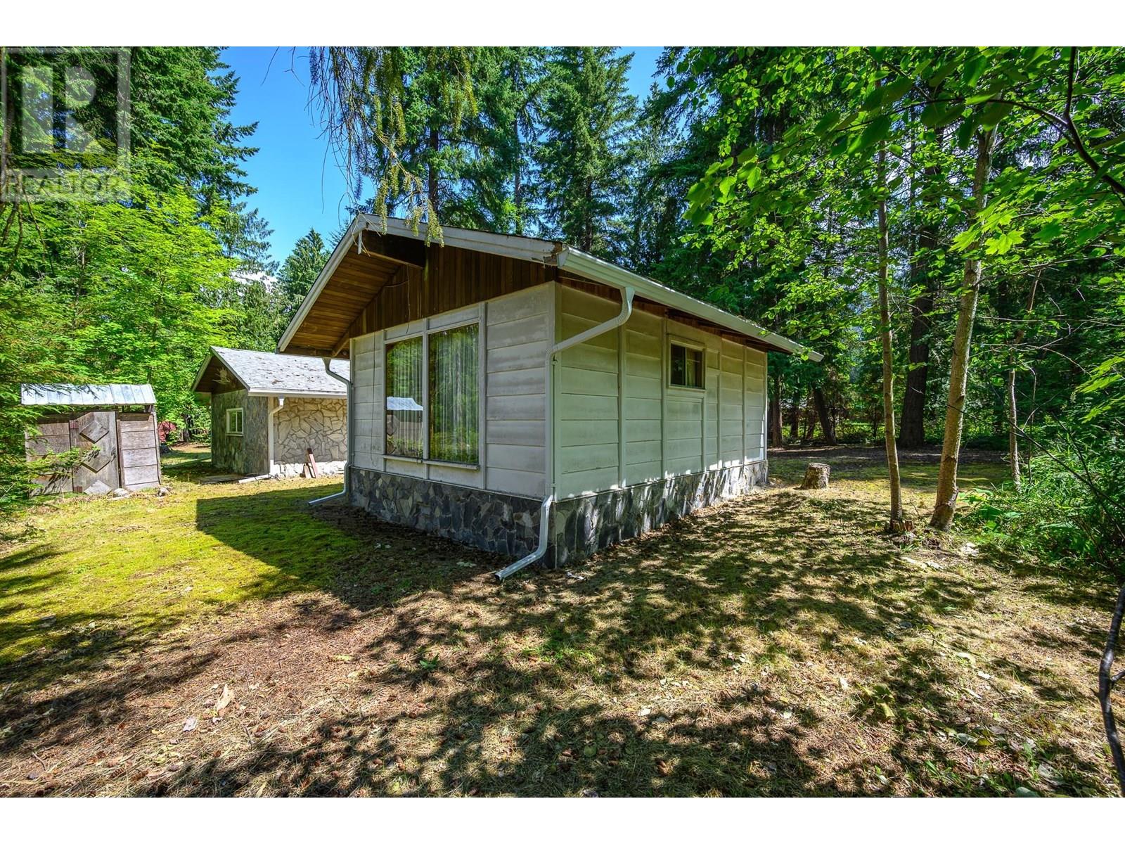 710 & 714 Westminster Road, Swansea Point, British Columbia  V0E 2K2 - Photo 9 - 10353151