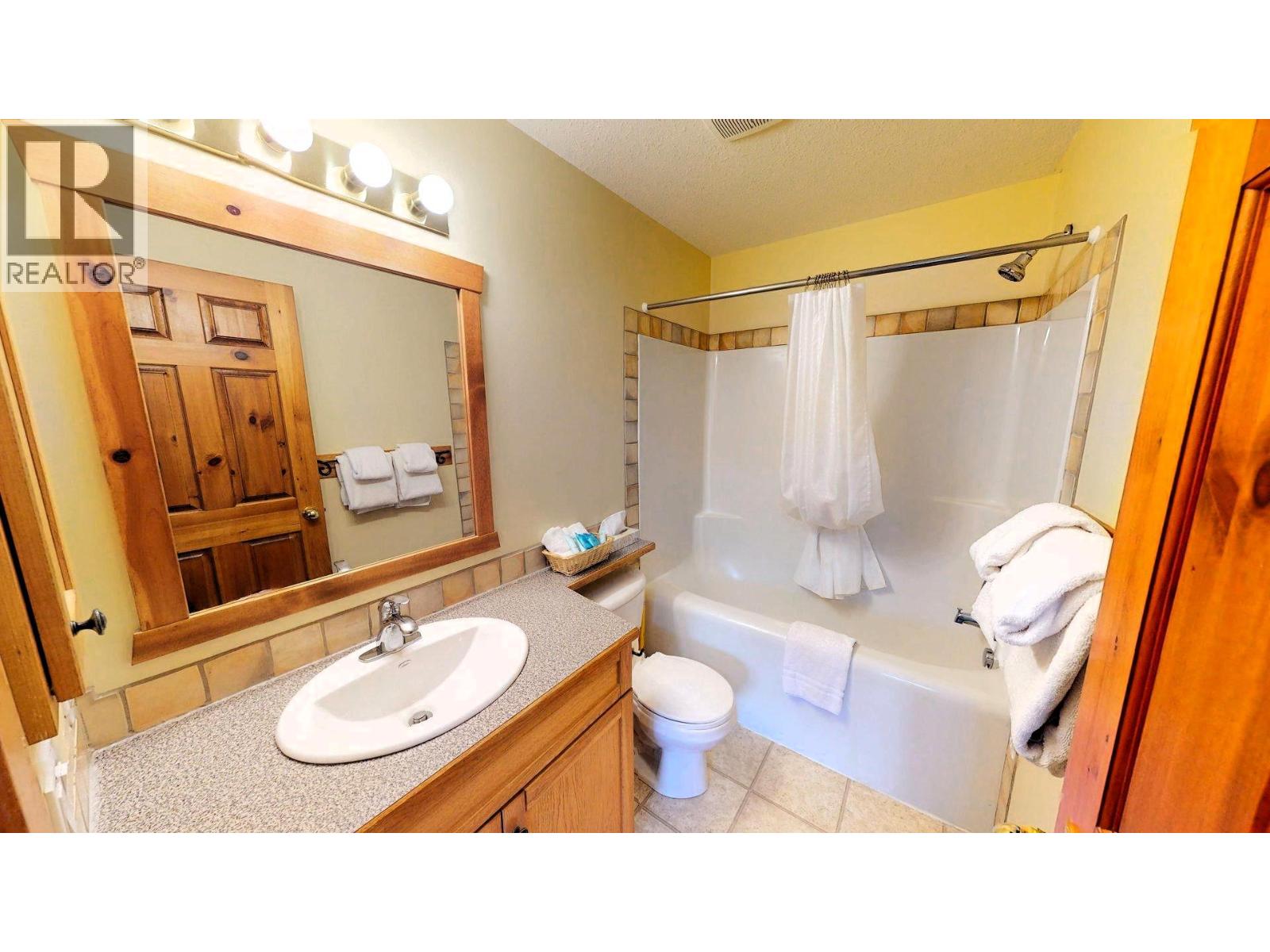 701 14a Crescent Unit# 213 I, Invermere, British Columbia  V0A 1K0 - Photo 23 - 10352876