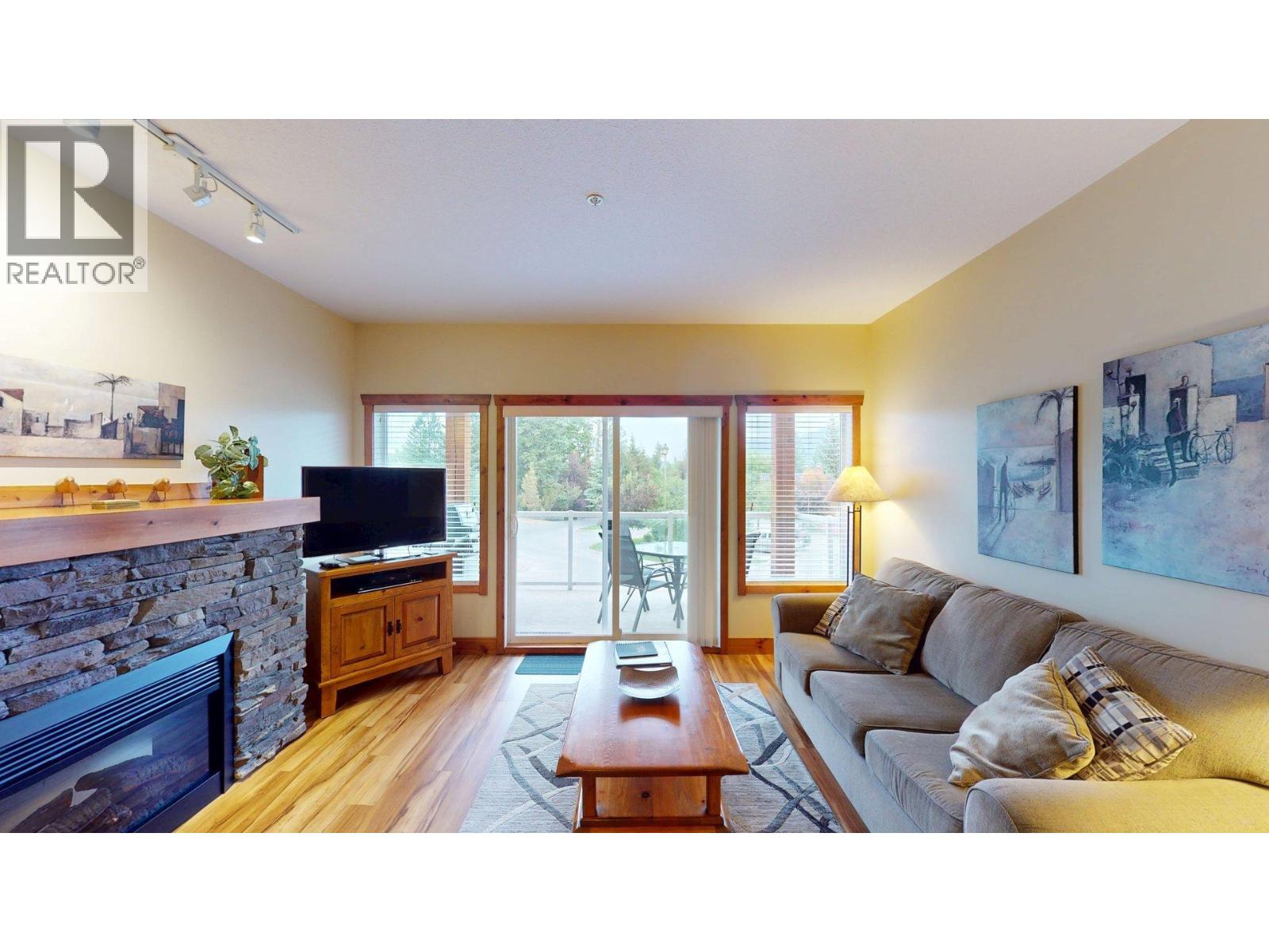 701 14a Crescent Unit# 213 I, Invermere, British Columbia  V0A 1K0 - Photo 4 - 10352876