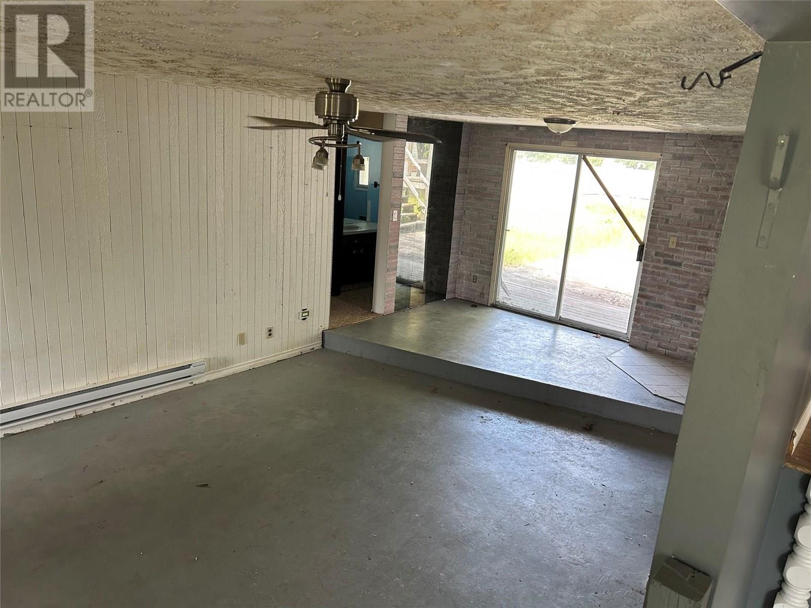 2571 Lakeshore Road, Vernon, British Columbia  V1H 1M9 - Photo 15 - 10353076