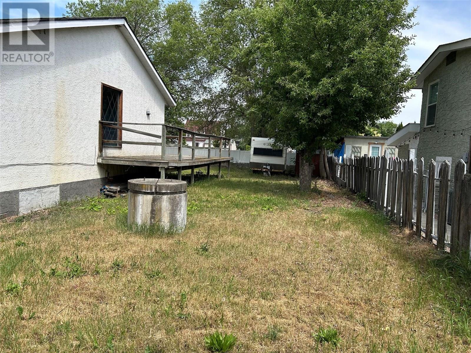 2571 Lakeshore Road, Vernon, British Columbia  V1H 1M9 - Photo 5 - 10353076