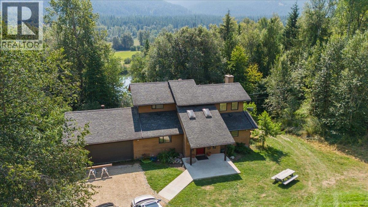 6172 Slocan River Road, Winlaw, British Columbia  V0G 2J0 - Photo 11 - 10352470