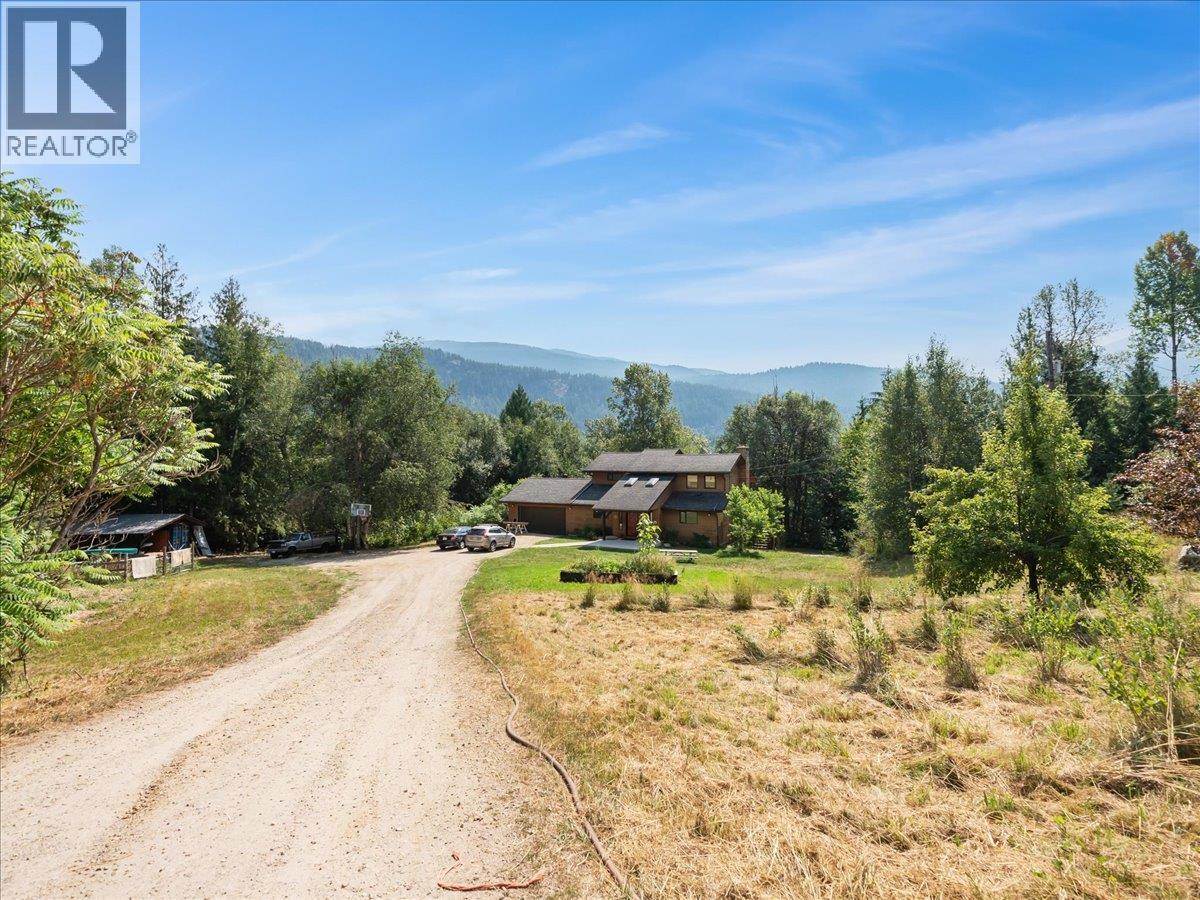 6172 Slocan River Road, Winlaw, British Columbia  V0G 2J0 - Photo 14 - 10352470