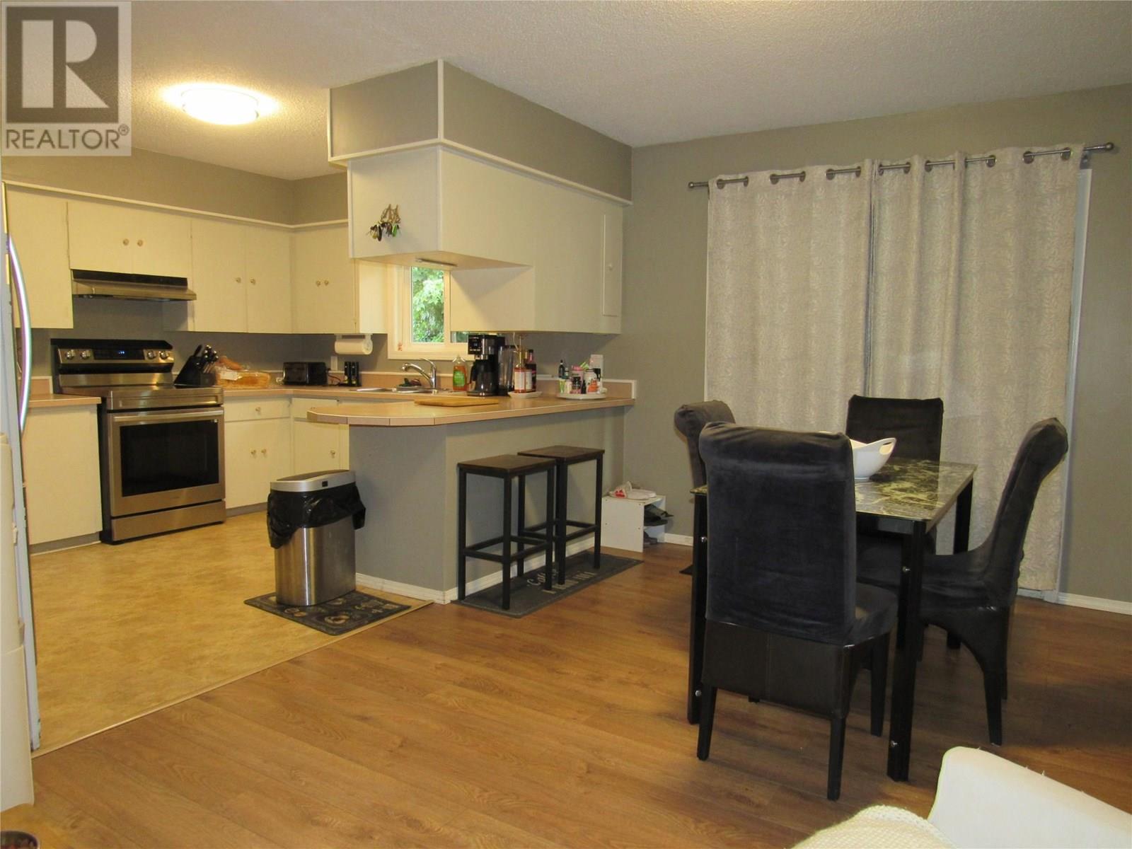 1755 Columbia Gardens Road, Fruitvale, British Columbia  V0G 1L0 - Photo 6 - 10353190