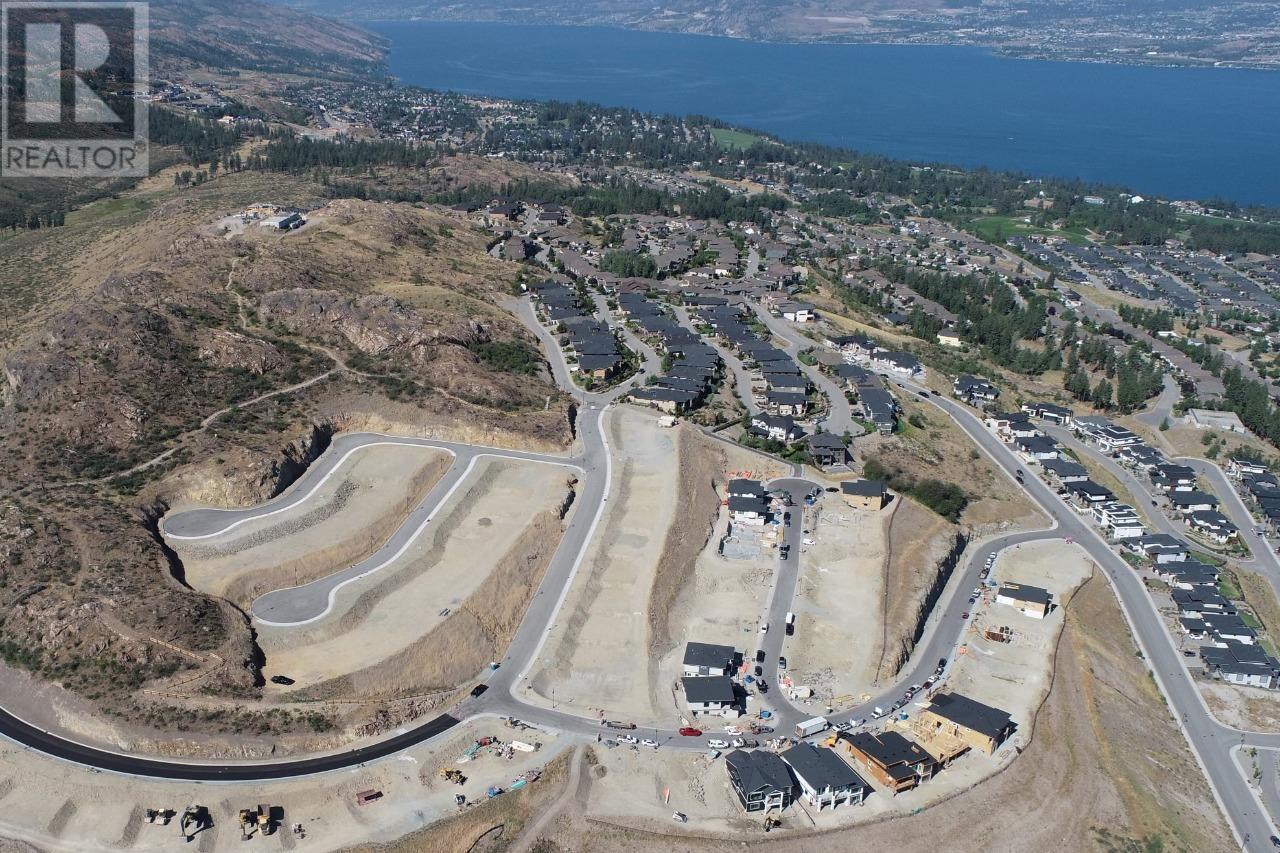 1240 Heweston Avenue, Kelowna, British Columbia  V1W 5H6 - Photo 4 - 10353413