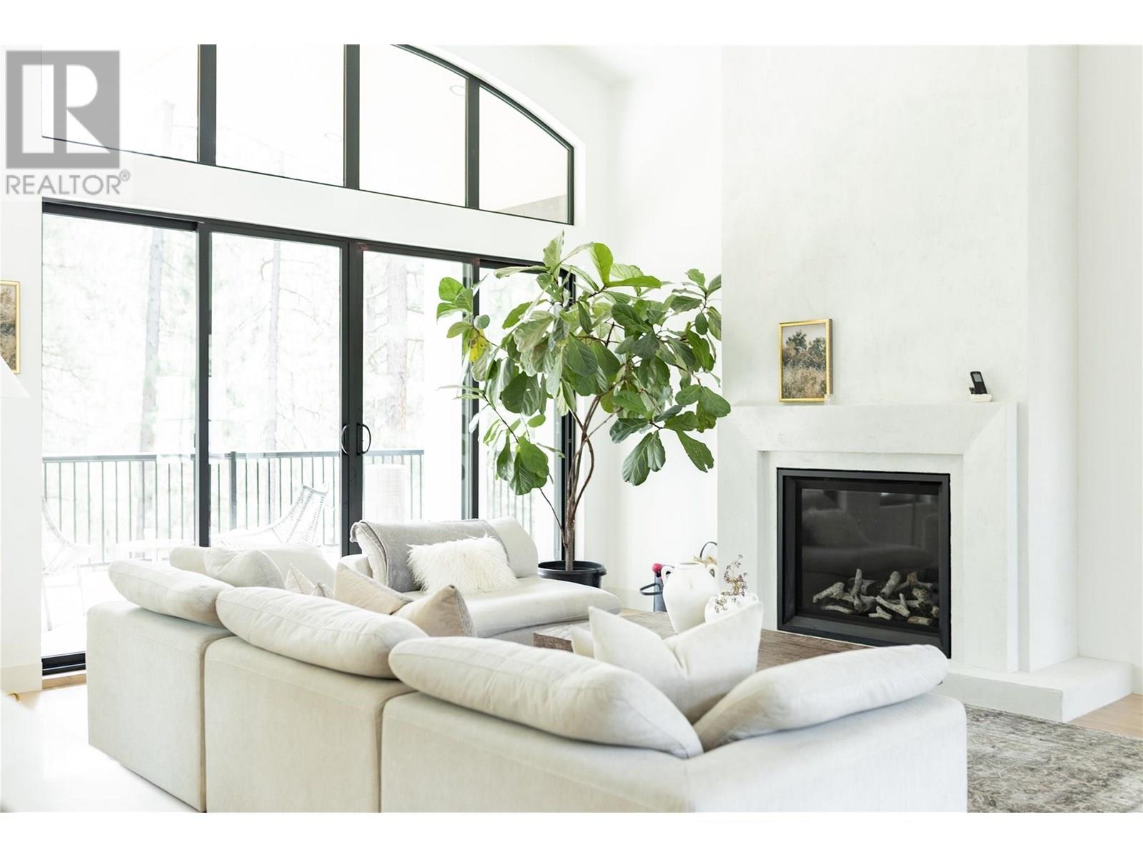 2690 Placer Place, Grand Forks, British Columbia  V0H 1H2 - Photo 8 - 10353463