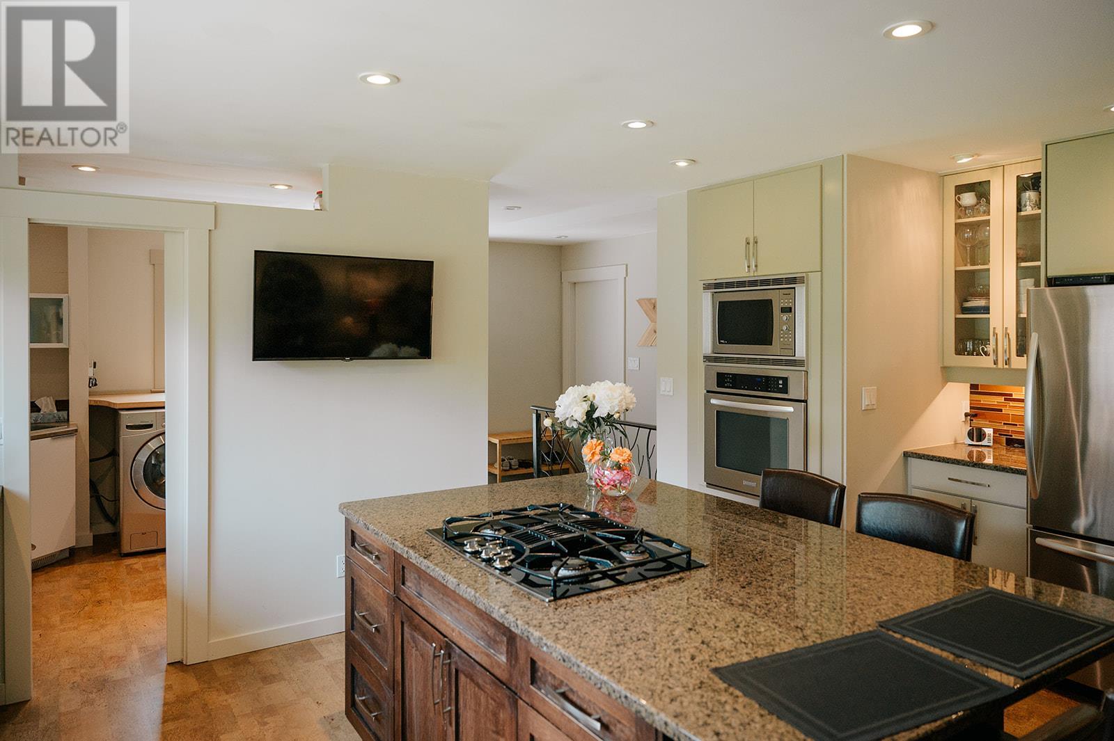 2150 28 Street Ne, Salmon Arm, British Columbia  V1E 3E1 - Photo 12 - 10352007