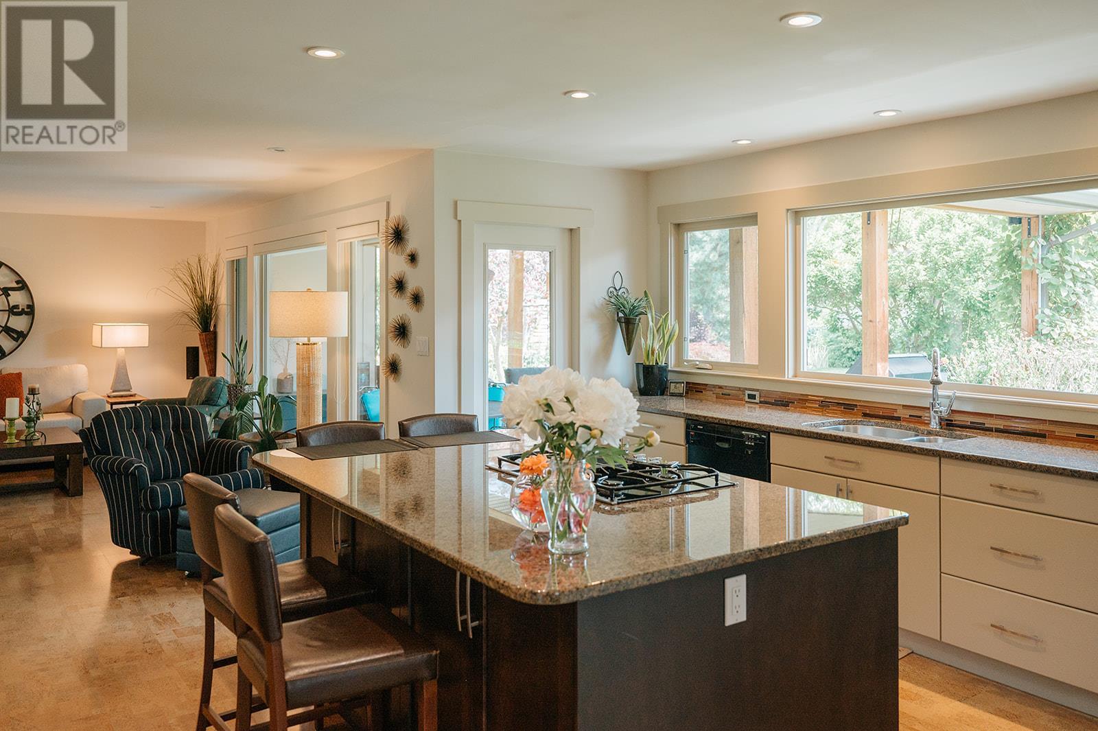 2150 28 Street Ne, Salmon Arm, British Columbia  V1E 3E1 - Photo 13 - 10352007