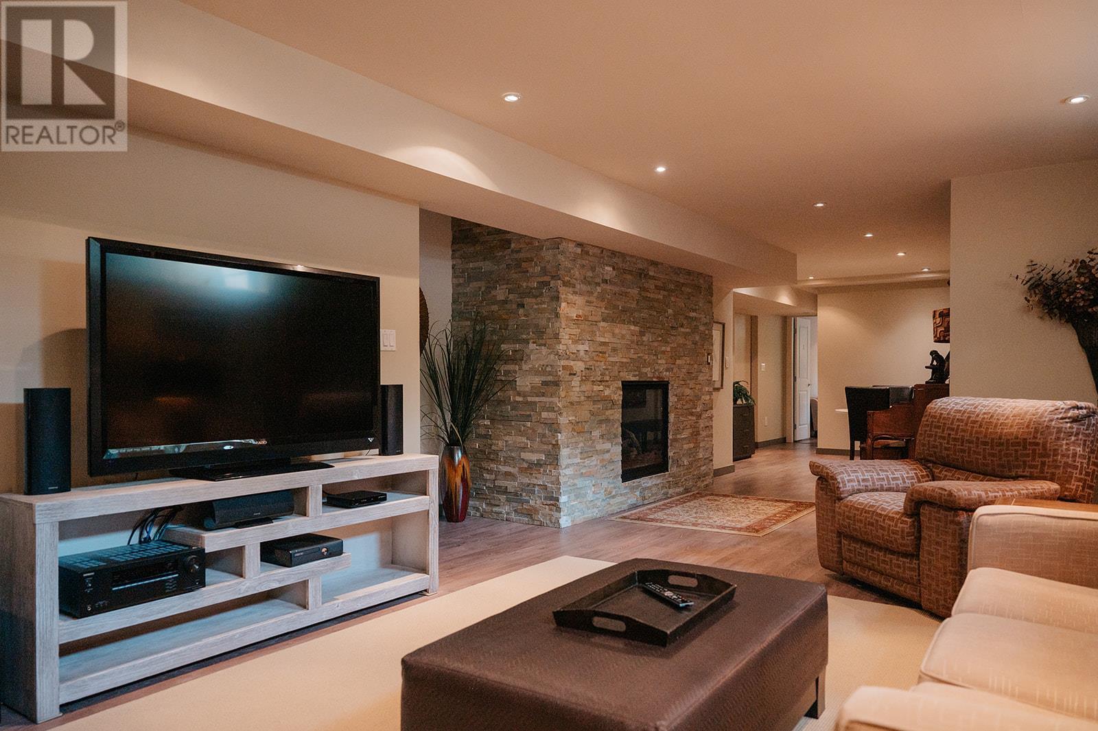 2150 28 Street Ne, Salmon Arm, British Columbia  V1E 3E1 - Photo 24 - 10352007